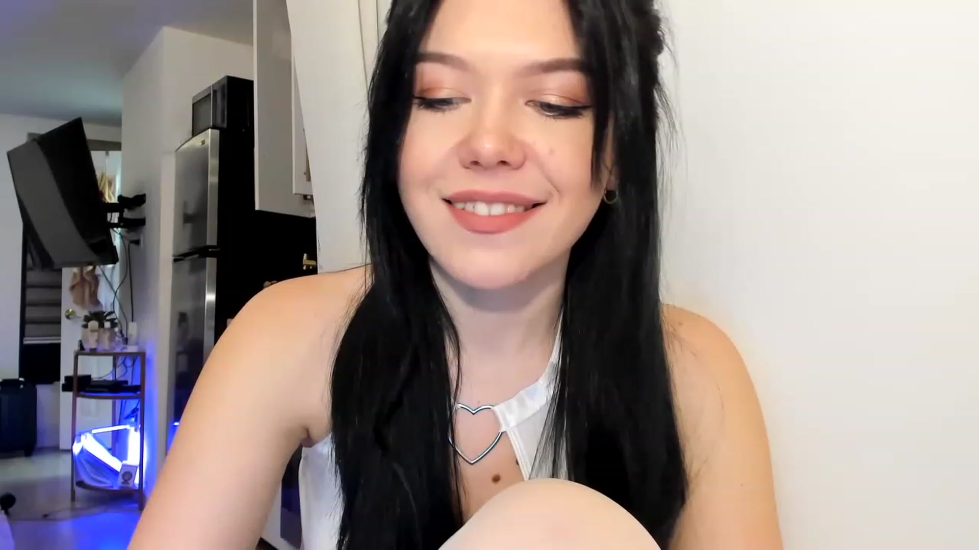 Gallery image thumbnail from Nancy_Morris's myfreecams stream on, 03/05/2023, 01:03 image 12 of 20