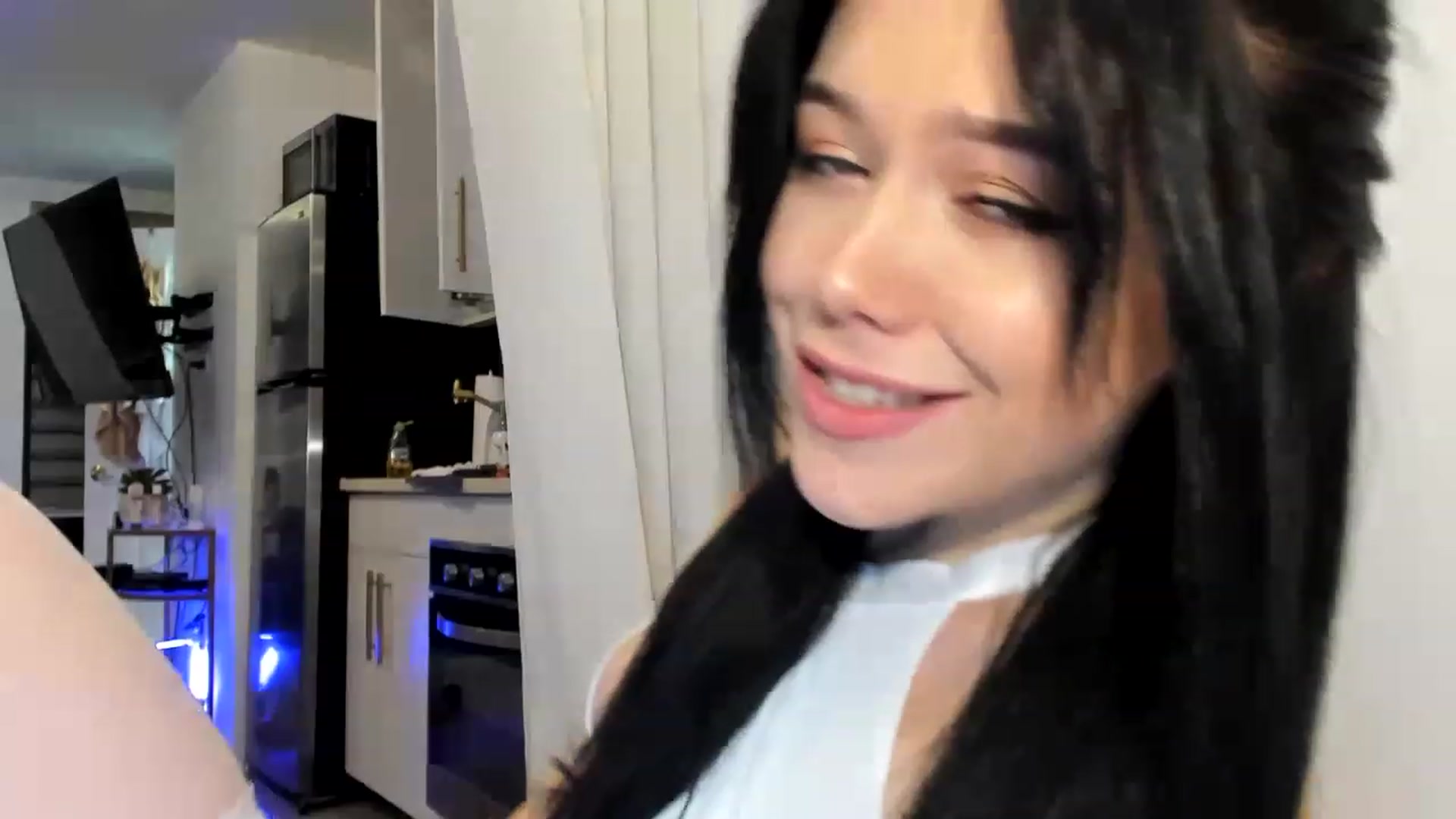 Gallery image thumbnail from Nancy_Morris's myfreecams stream on, 03/05/2023, 01:03 image 7 of 20