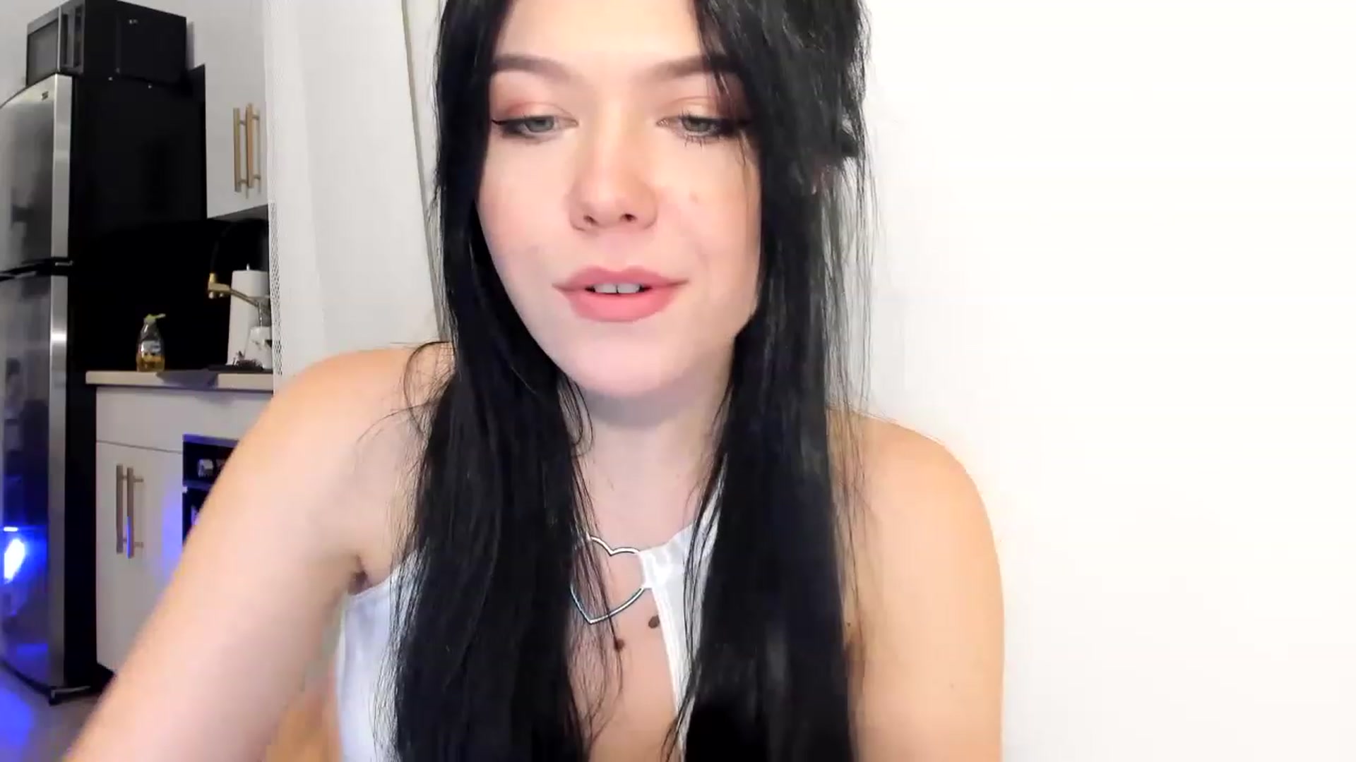 Gallery image thumbnail from Nancy_Morris's myfreecams stream on, 03/05/2023, 03:30 image 16 of 20