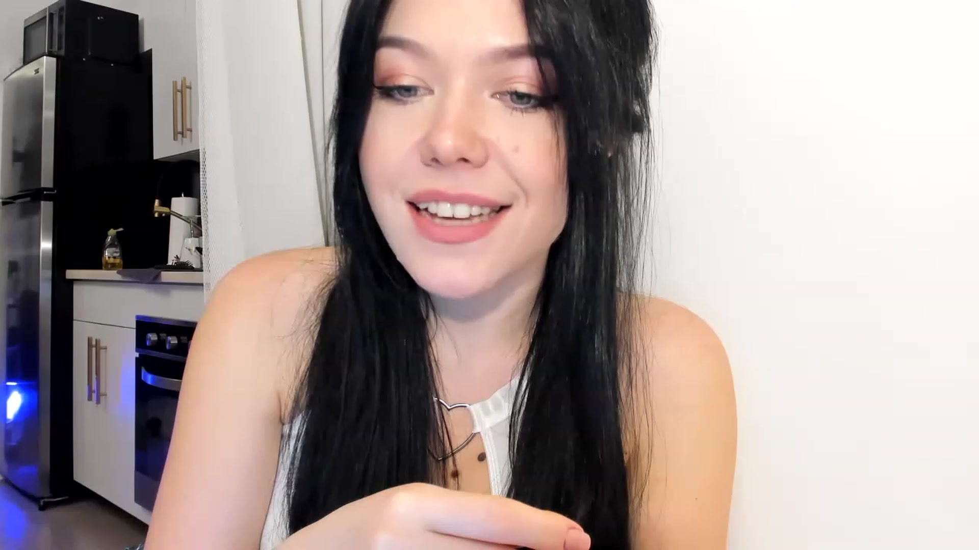Gallery image thumbnail from Nancy_Morris's myfreecams stream on, 03/05/2023, 03:30 image 14 of 20