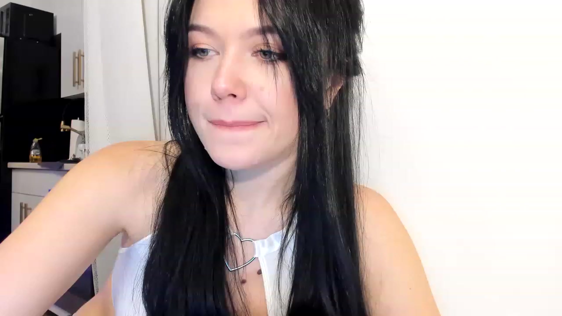 Gallery image thumbnail from Nancy_Morris's myfreecams stream on, 03/05/2023, 03:30 image 11 of 20