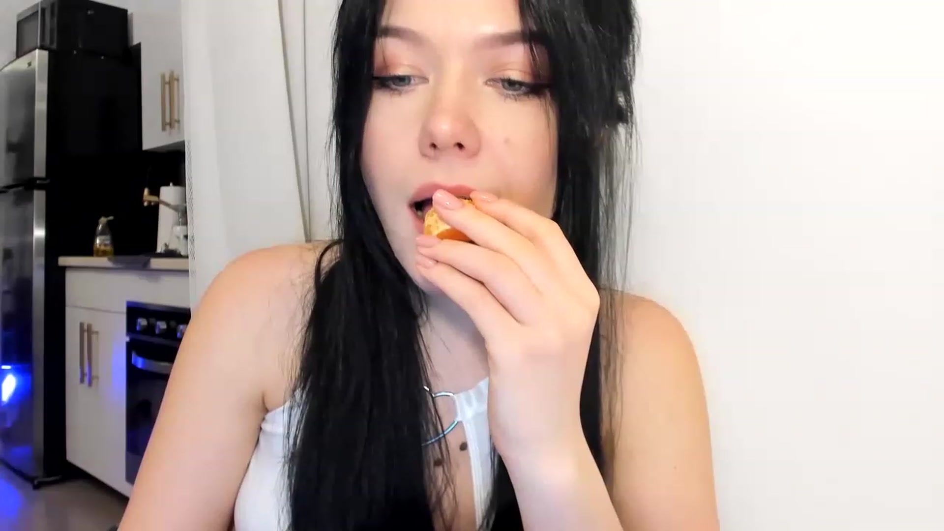 Gallery image thumbnail from Nancy_Morris's myfreecams stream on, 03/05/2023, 03:30 image 15 of 20
