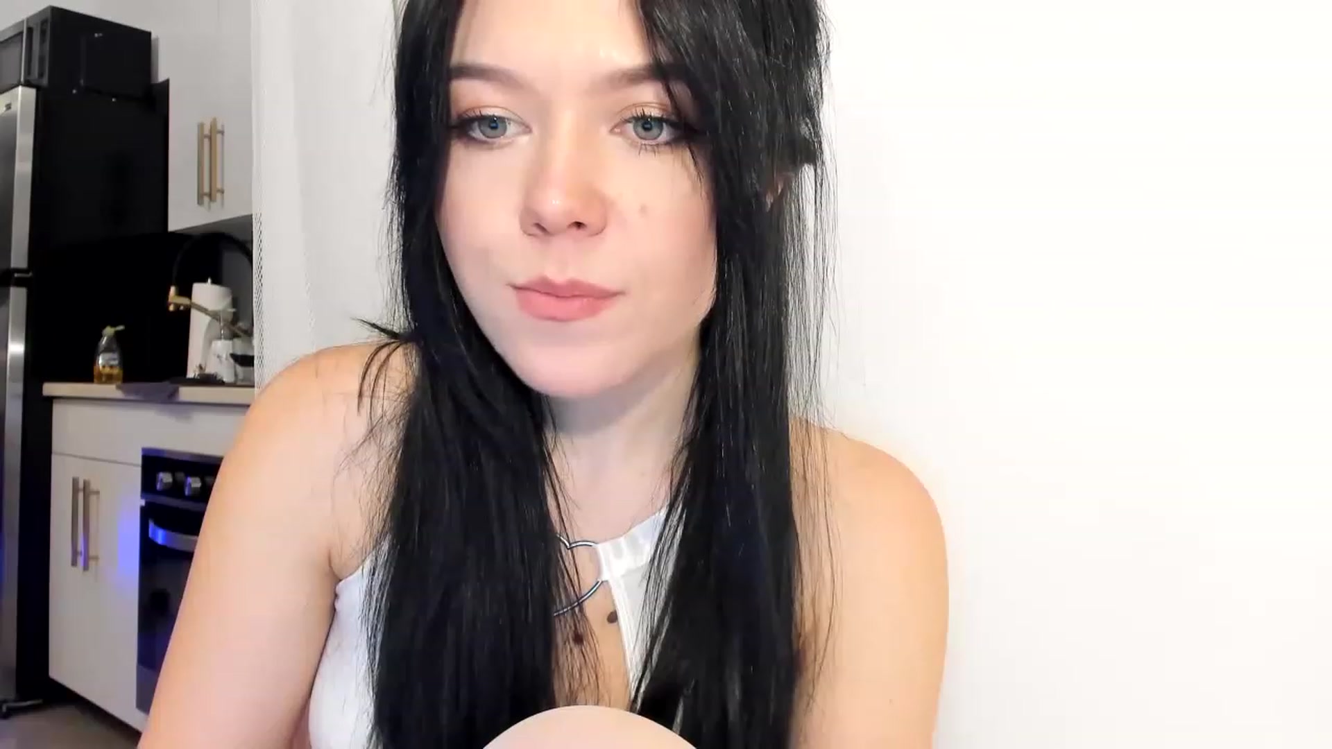 Gallery image thumbnail from Nancy_Morris's myfreecams stream on, 03/05/2023, 03:30 image 13 of 20