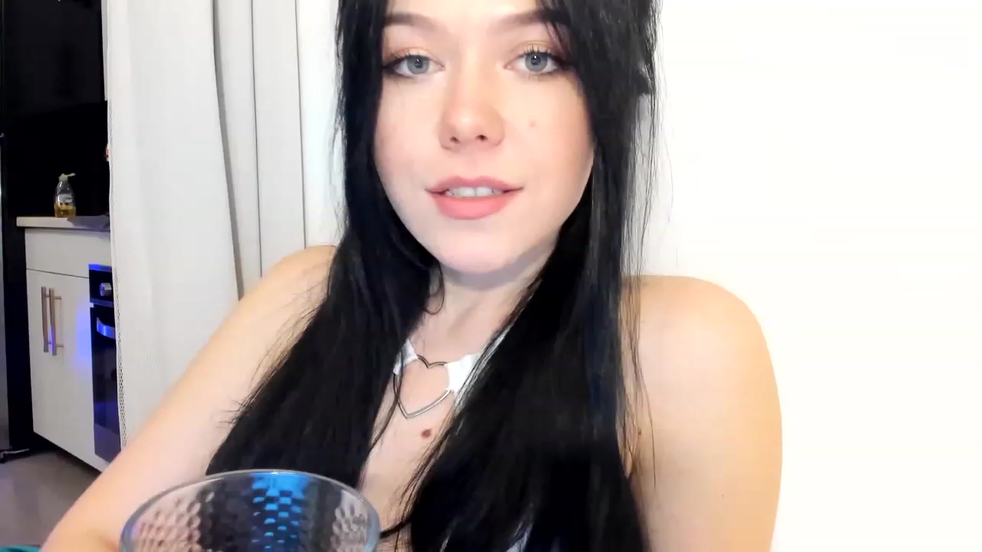 Gallery image thumbnail from Nancy_Morris's myfreecams stream on, 03/05/2023, 03:30 image 20 of 20