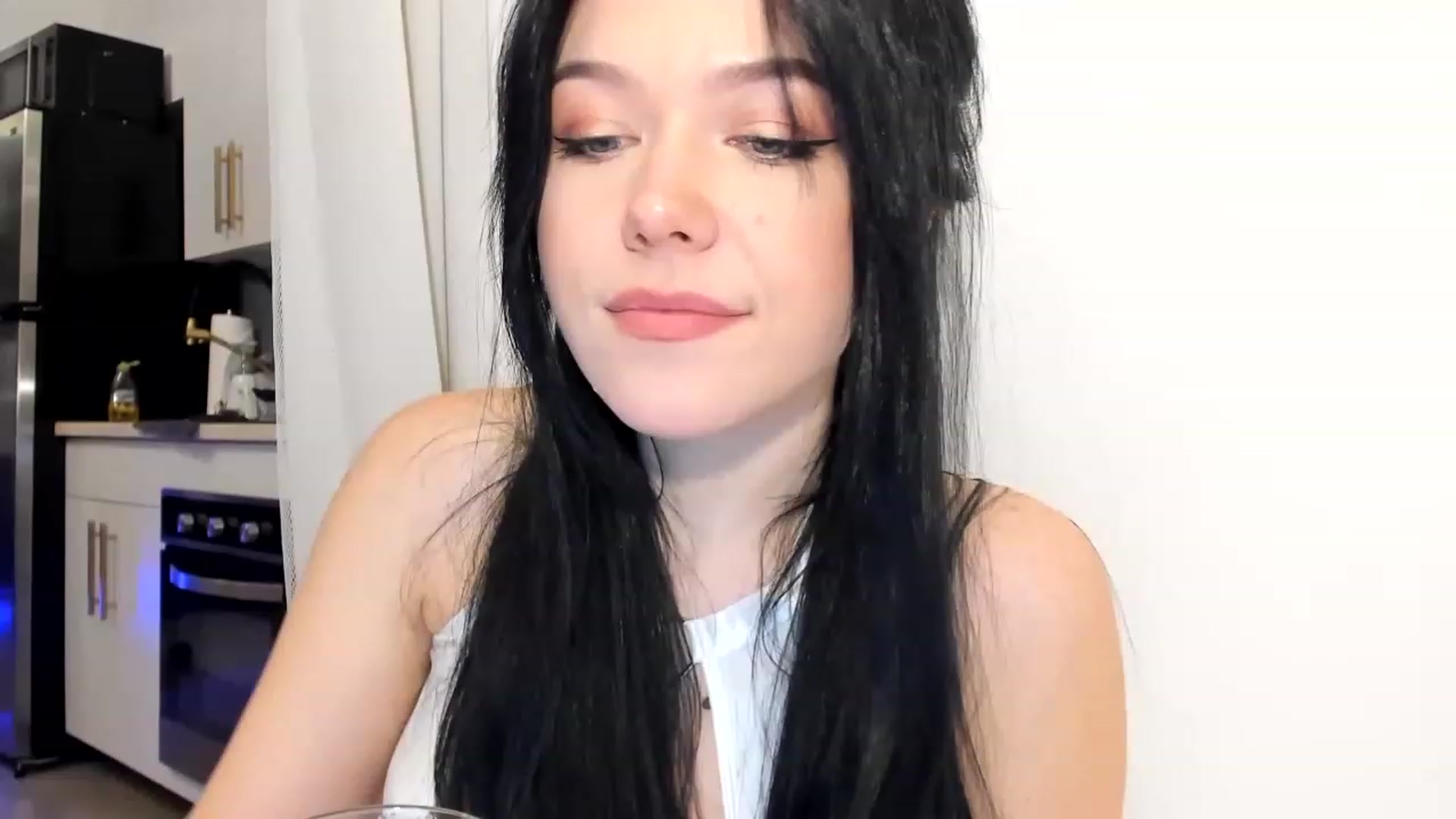Gallery image thumbnail from Nancy_Morris's myfreecams stream on, 03/05/2023, 03:30 image 7 of 20