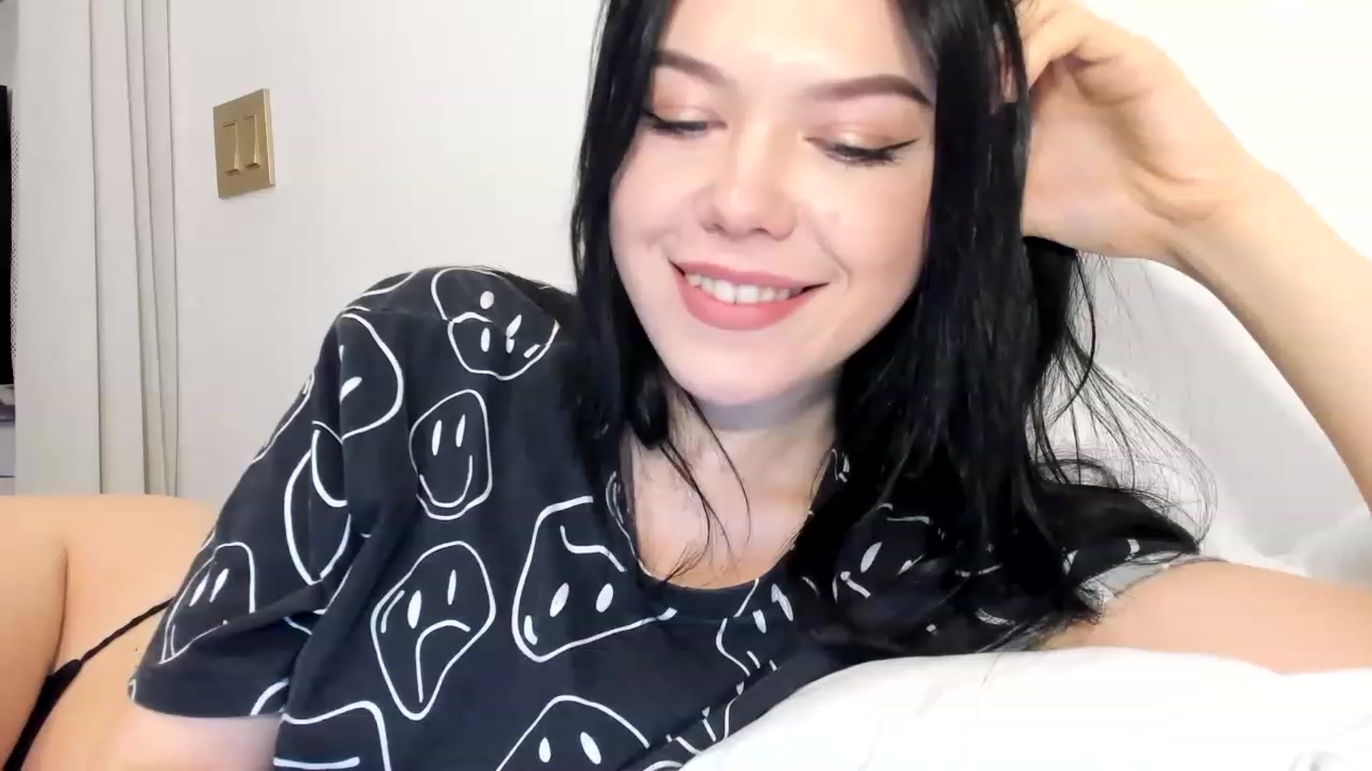 Gallery image thumbnail from Nancy_Morris's myfreecams stream on, 03/05/2023, 23:53 image 15 of 20