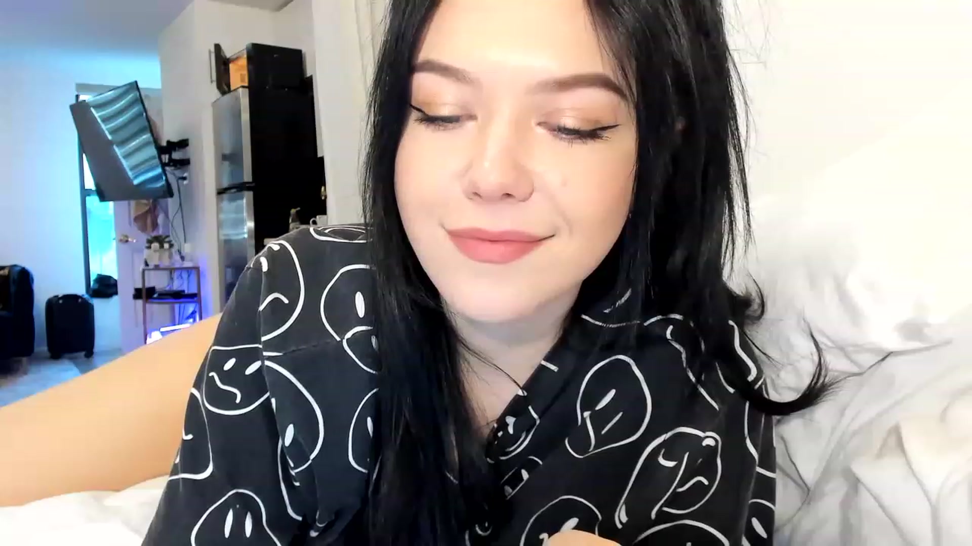 Gallery image thumbnail from Nancy_Morris's myfreecams stream on, 03/05/2023, 23:53 image 2 of 20