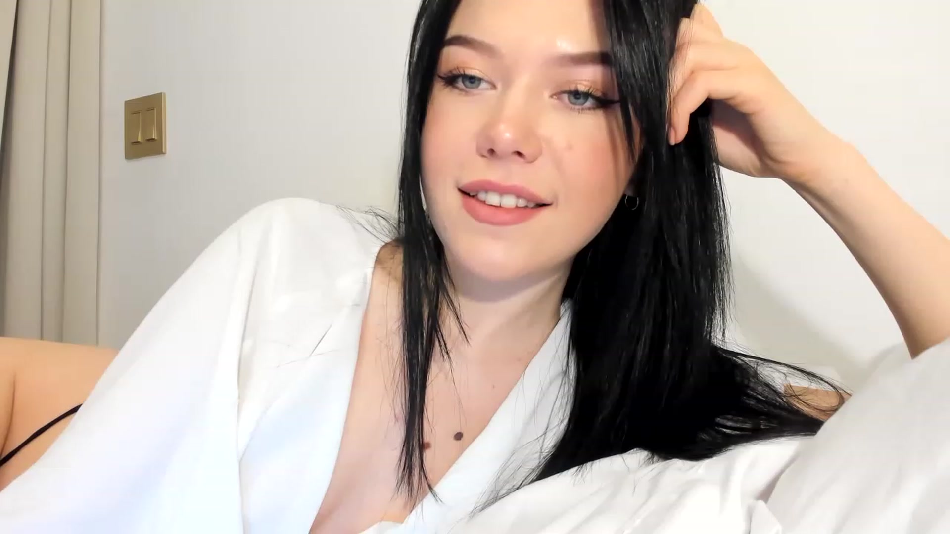 Gallery image thumbnail from Nancy_Morris's myfreecams stream on, 03/08/2023, 20:35 image 7 of 20