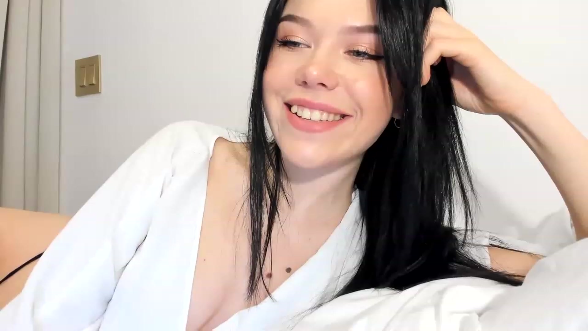 Gallery image thumbnail from Nancy_Morris's myfreecams stream on, 03/08/2023, 20:35 image 13 of 20