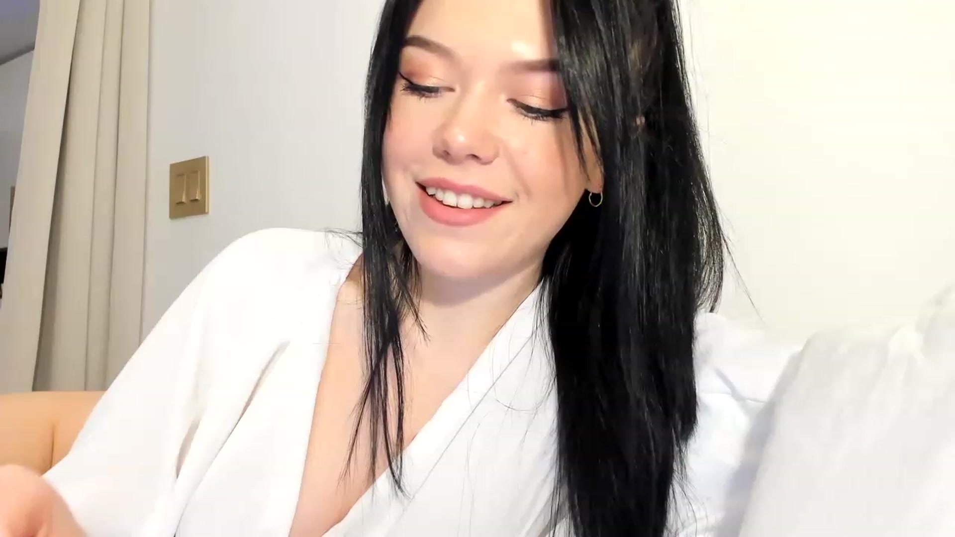 Gallery image thumbnail from Nancy_Morris's myfreecams stream on, 03/08/2023, 20:35 image 4 of 20