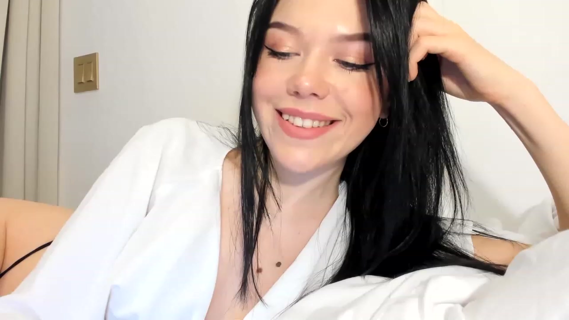 Gallery image thumbnail from Nancy_Morris's myfreecams stream on, 03/08/2023, 20:35 image 10 of 20