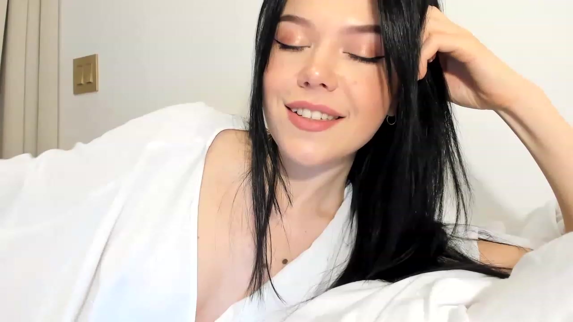 Gallery image thumbnail from Nancy_Morris's myfreecams stream on, 03/08/2023, 20:35 image 12 of 20