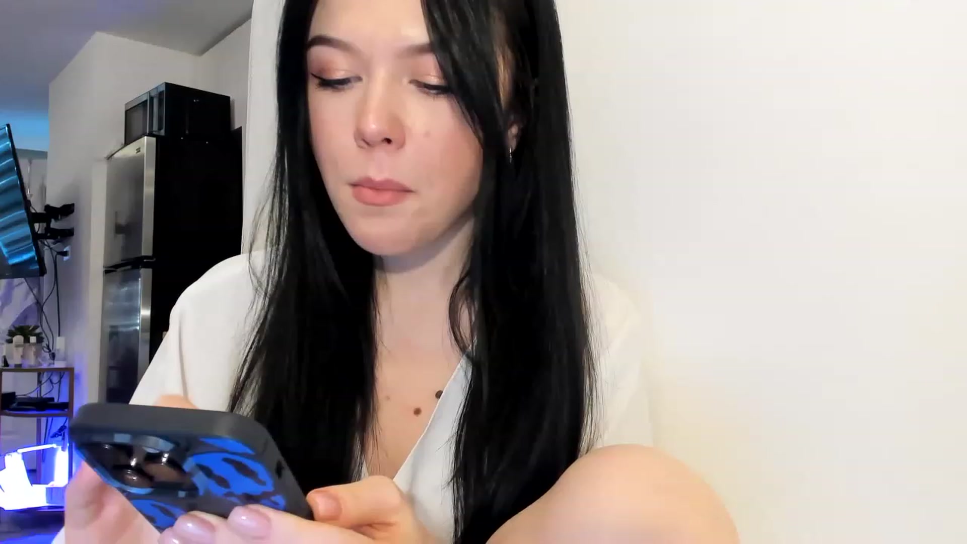 Gallery image thumbnail from Nancy_Morris's myfreecams stream on, 03/08/2023, 22:59 image 2 of 20