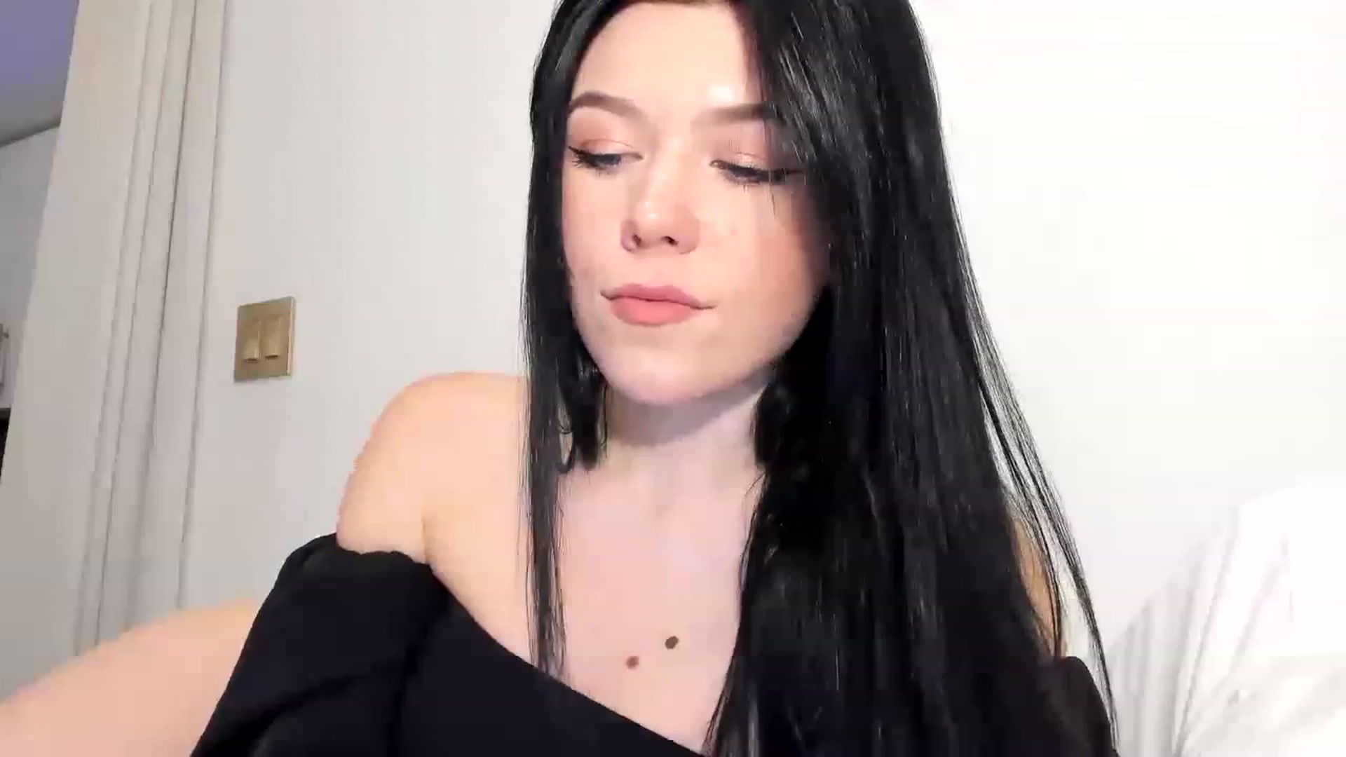 Gallery image thumbnail from Nancy_Morris's myfreecams stream on, 03/08/2023, 22:59 image 14 of 20