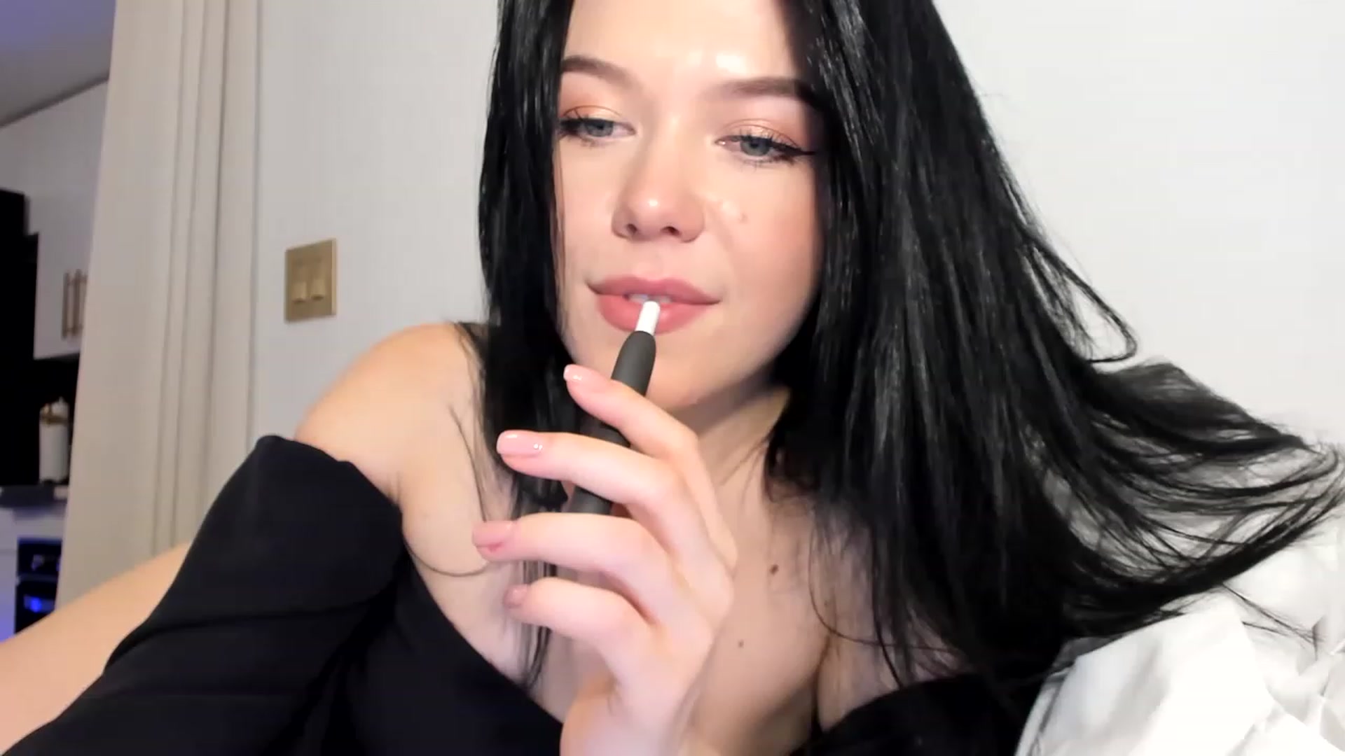 Gallery image thumbnail from Nancy_Morris's myfreecams stream on, 03/08/2023, 22:59 image 15 of 20