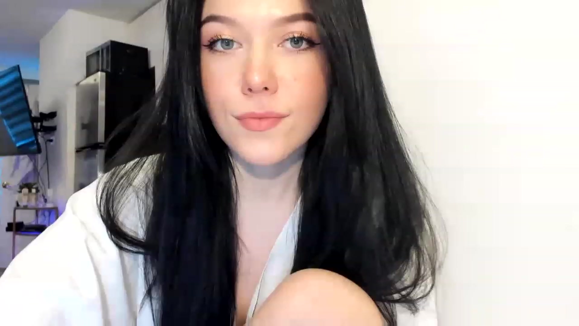 Gallery image thumbnail from Nancy_Morris's myfreecams stream on, 03/08/2023, 22:59 image 9 of 20