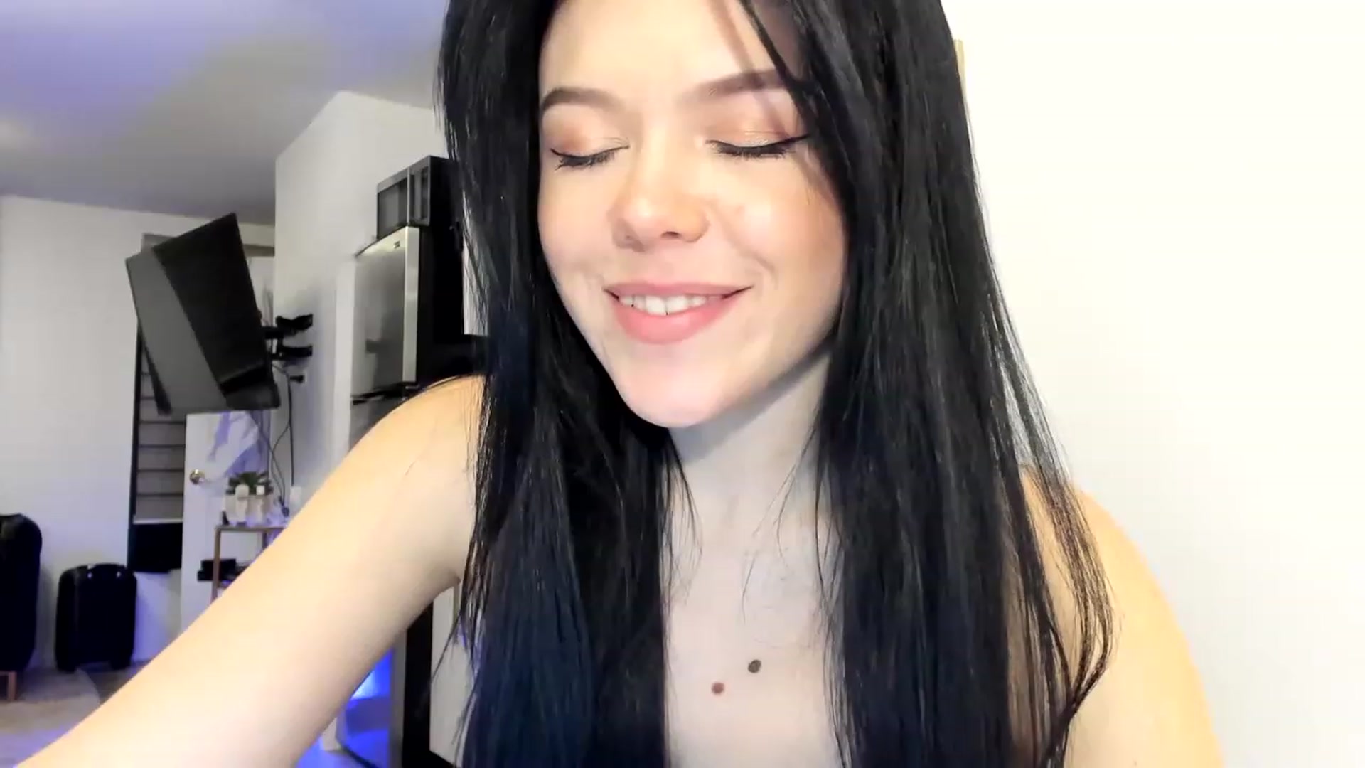 Gallery image thumbnail from Nancy_Morris's myfreecams stream on, 03/09/2023, 01:54 image 11 of 20