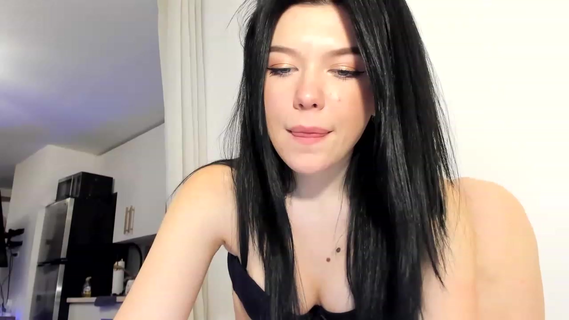 Gallery image thumbnail from Nancy_Morris's myfreecams stream on, 03/09/2023, 01:54 image 4 of 20
