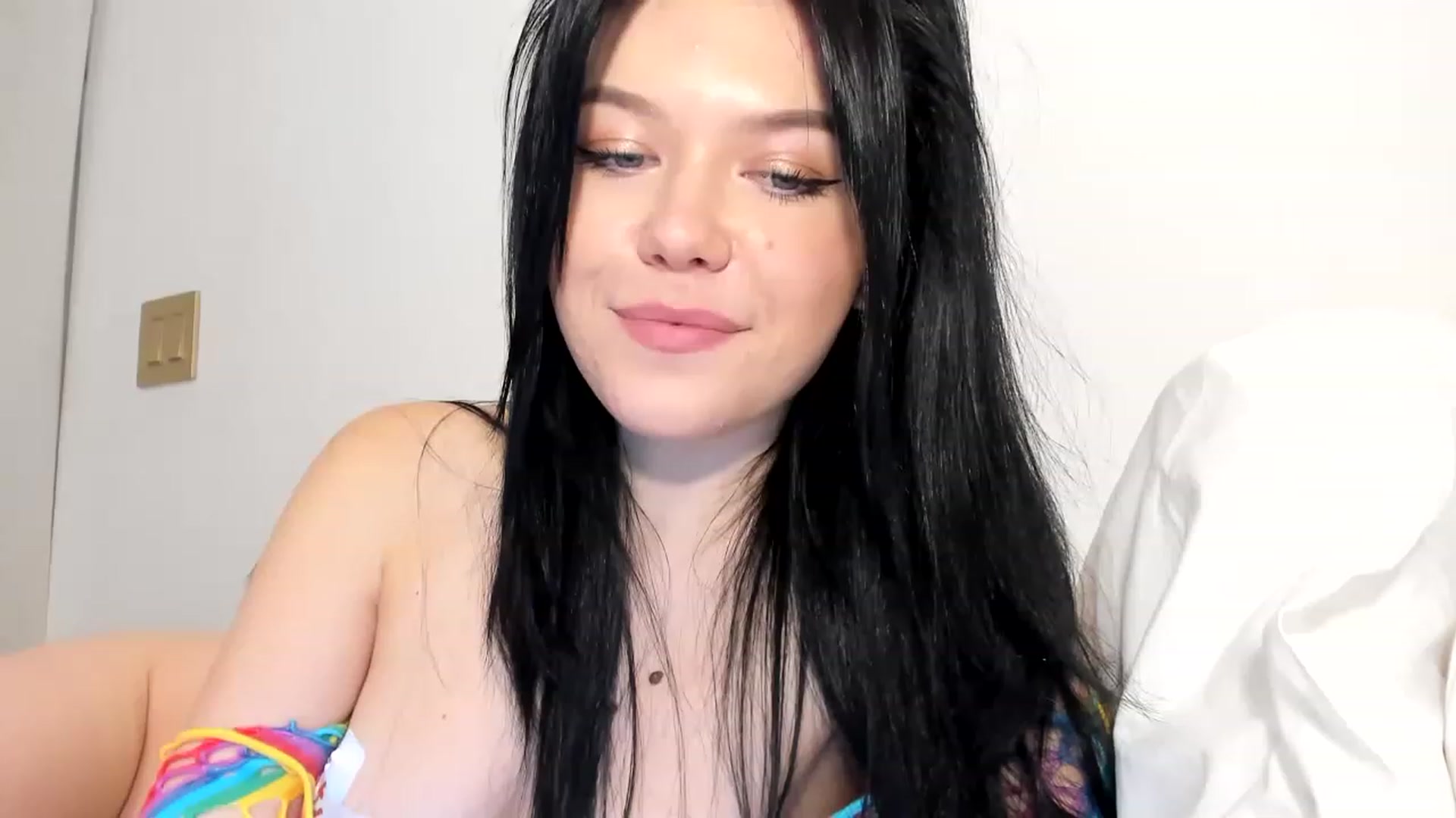 Gallery image thumbnail from Nancy_Morris's myfreecams stream on, 03/10/2023, 21:37 image 15 of 20