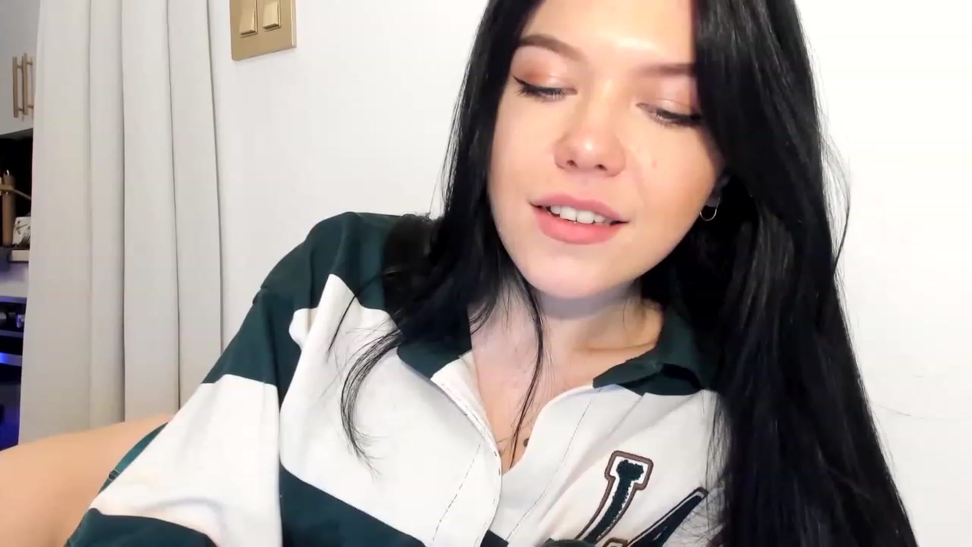 Gallery image thumbnail from Nancy_Morris's myfreecams stream on, 03/11/2023, 23:39 image 4 of 20