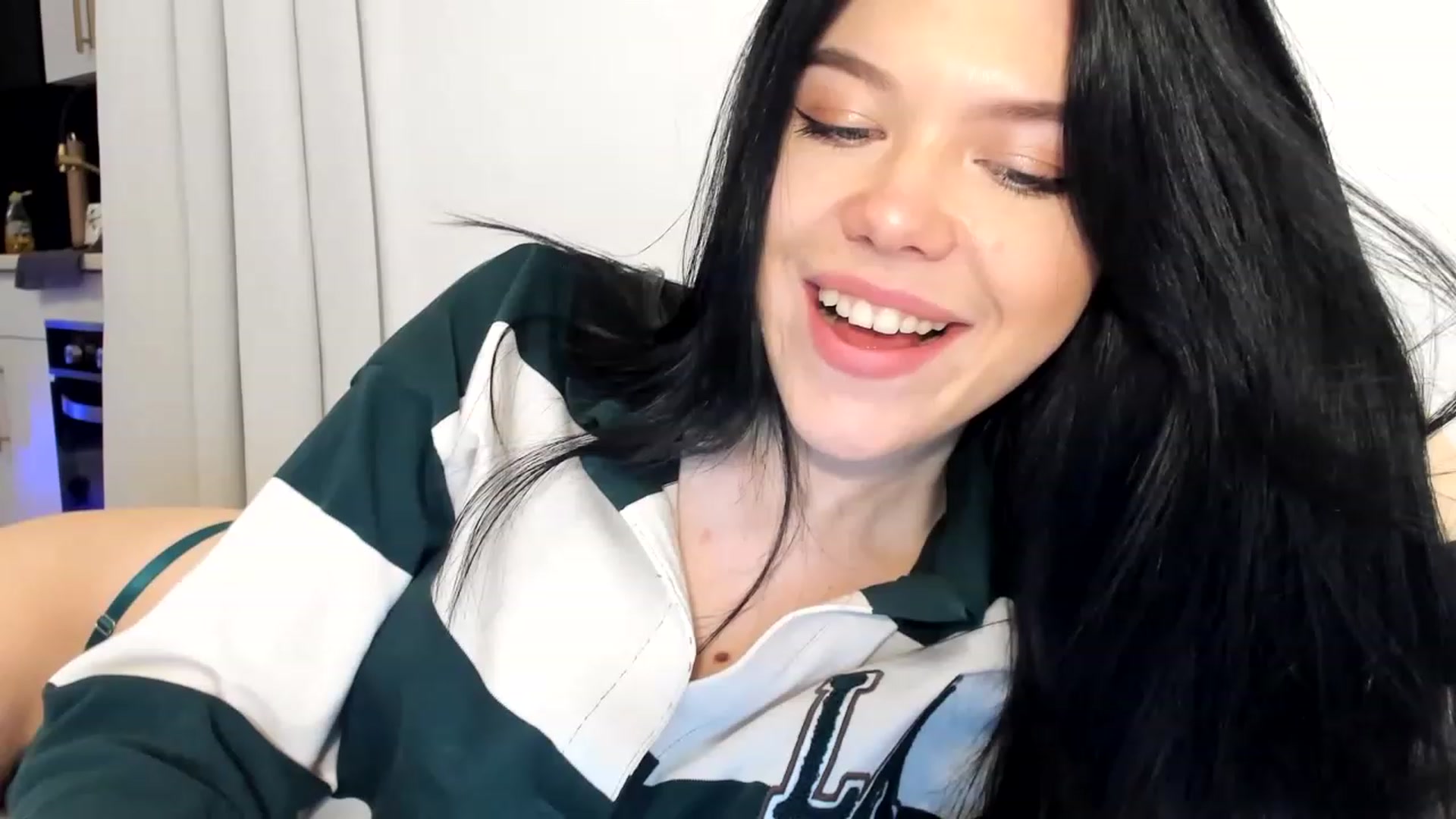 Gallery image thumbnail from Nancy_Morris's myfreecams stream on, 03/11/2023, 23:39 image 2 of 20