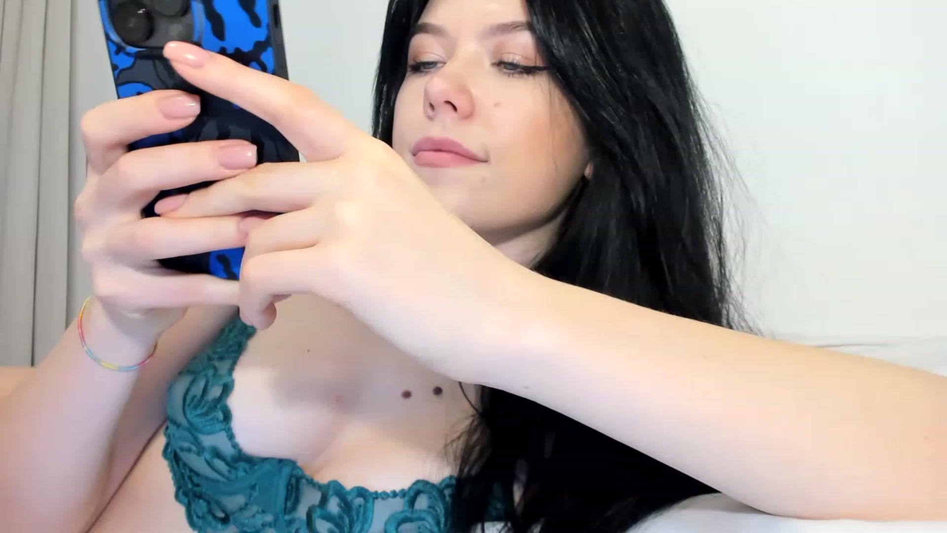 Gallery image thumbnail from Nancy_Morris's myfreecams stream on, 03/12/2023, 24:25 image 19 of 20