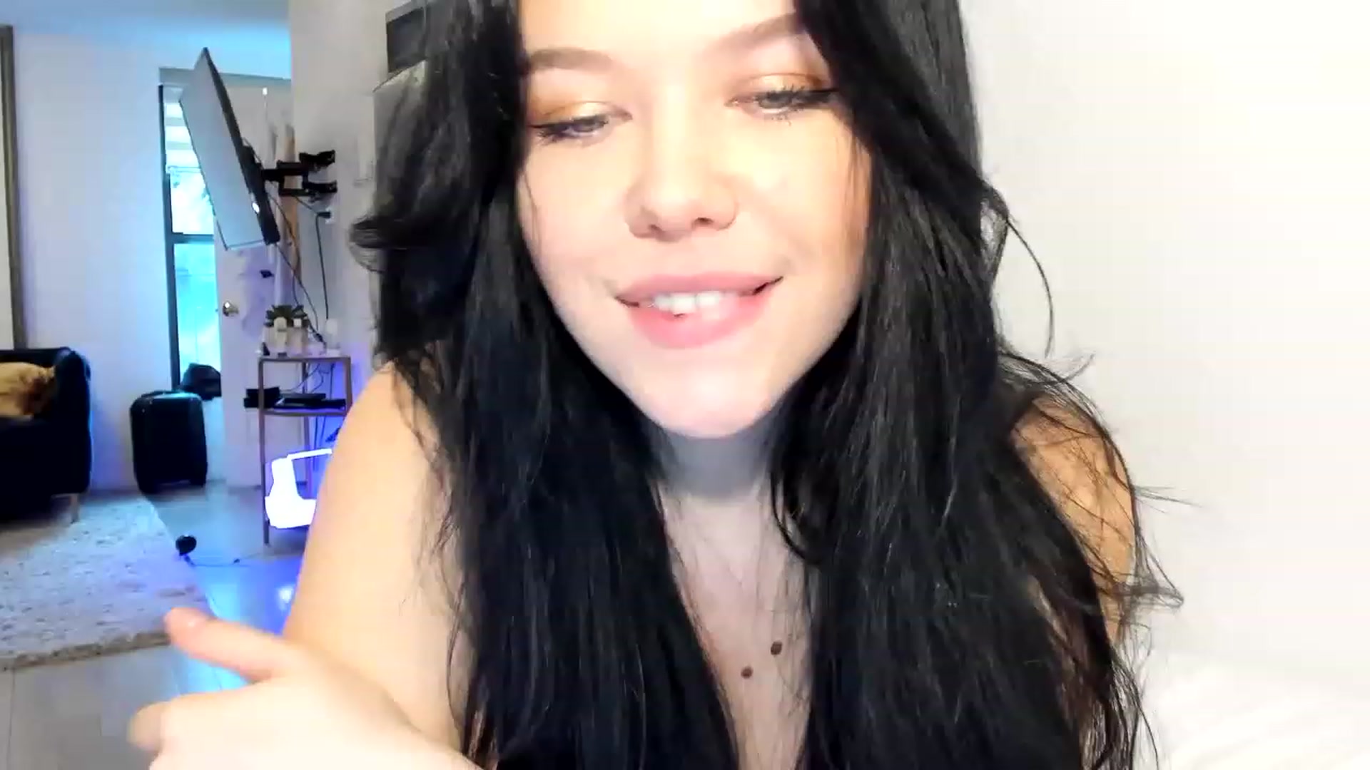 Gallery image thumbnail from Nancy_Morris's myfreecams stream on, 03/12/2023, 21:25 image 5 of 20
