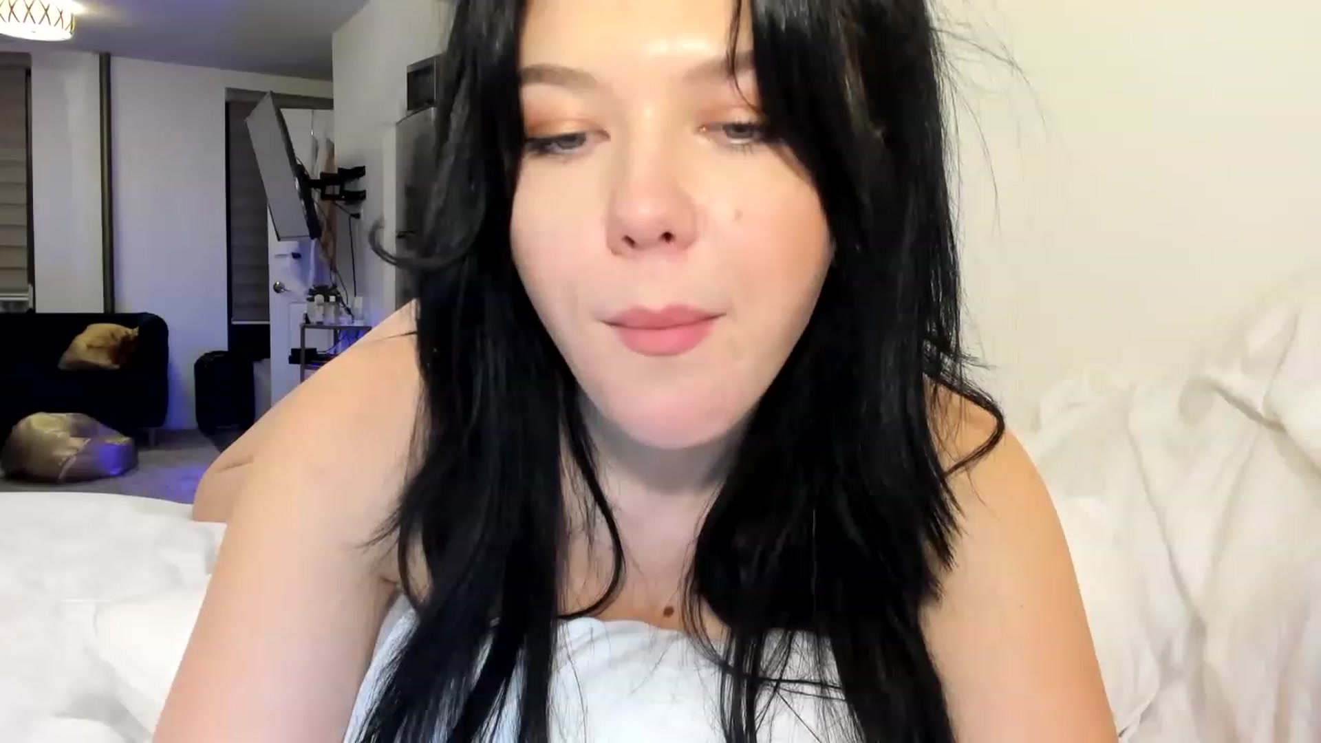 Gallery image thumbnail from Nancy_Morris's myfreecams stream on, 03/13/2023, 02:15 image 19 of 20