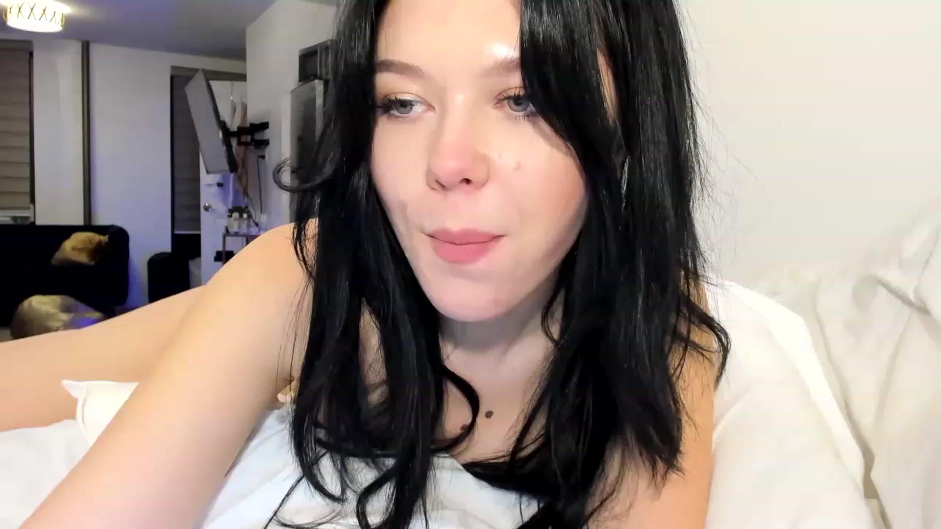 Gallery image thumbnail from Nancy_Morris's myfreecams stream on, 03/13/2023, 02:15 image 20 of 20