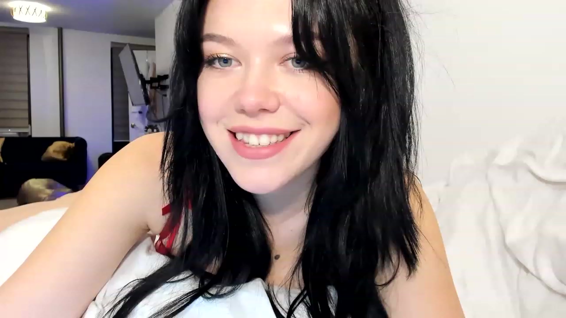 Gallery image thumbnail from Nancy_Morris's myfreecams stream on, 03/13/2023, 02:15 image 2 of 20