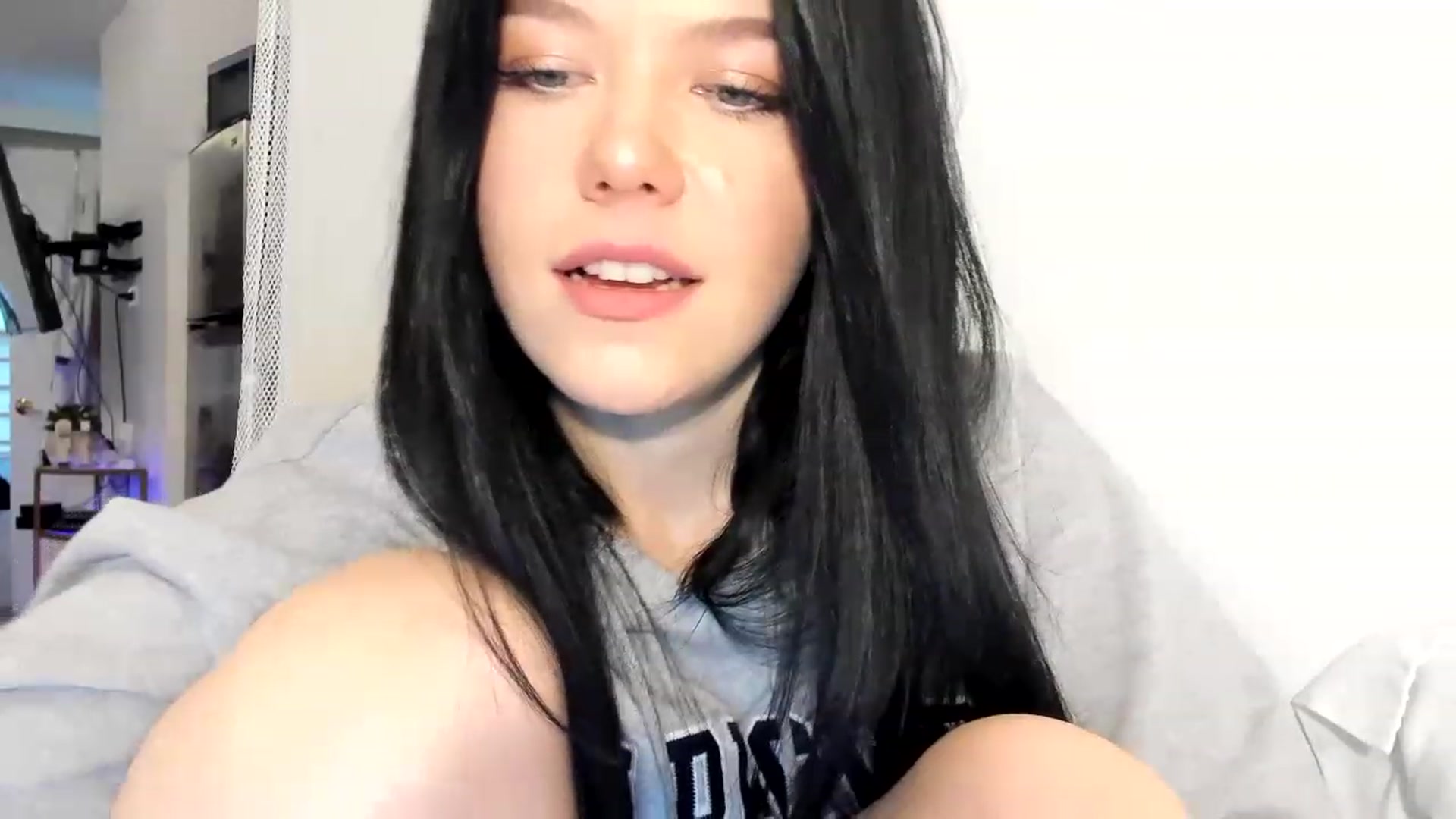 Gallery image thumbnail from Nancy_Morris's myfreecams stream on, 03/13/2023, 23:11 image 6 of 20