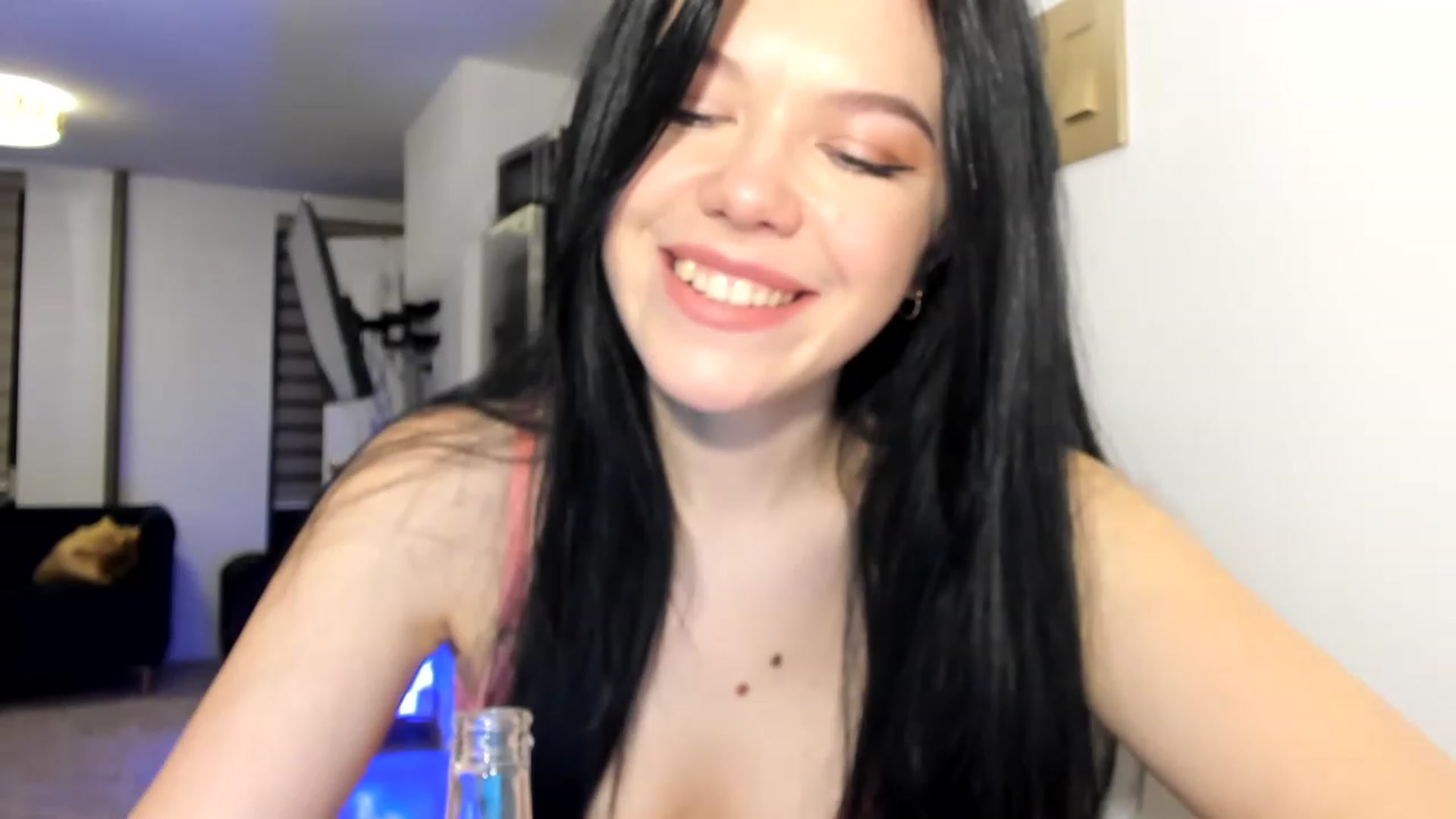 Gallery image thumbnail from Nancy_Morris's myfreecams stream on, 03/14/2023, 02:04 image 5 of 20