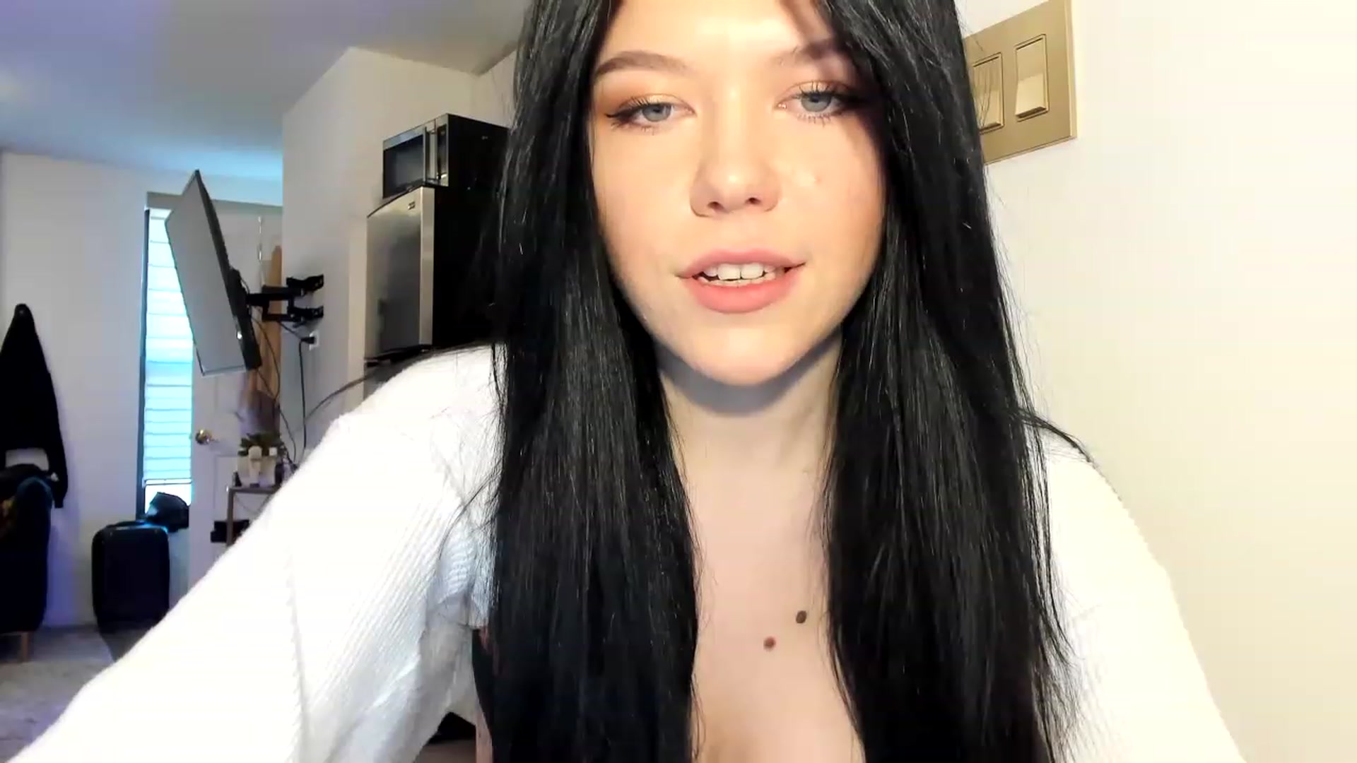 Gallery image thumbnail from Nancy_Morris's myfreecams stream on, 03/15/2023, 19:42 image 19 of 20