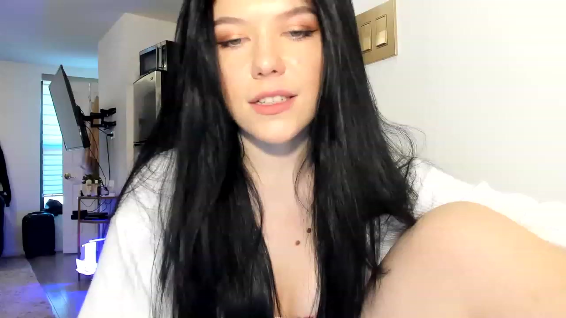 Gallery image thumbnail from Nancy_Morris's myfreecams stream on, 03/15/2023, 20:30 image 7 of 20
