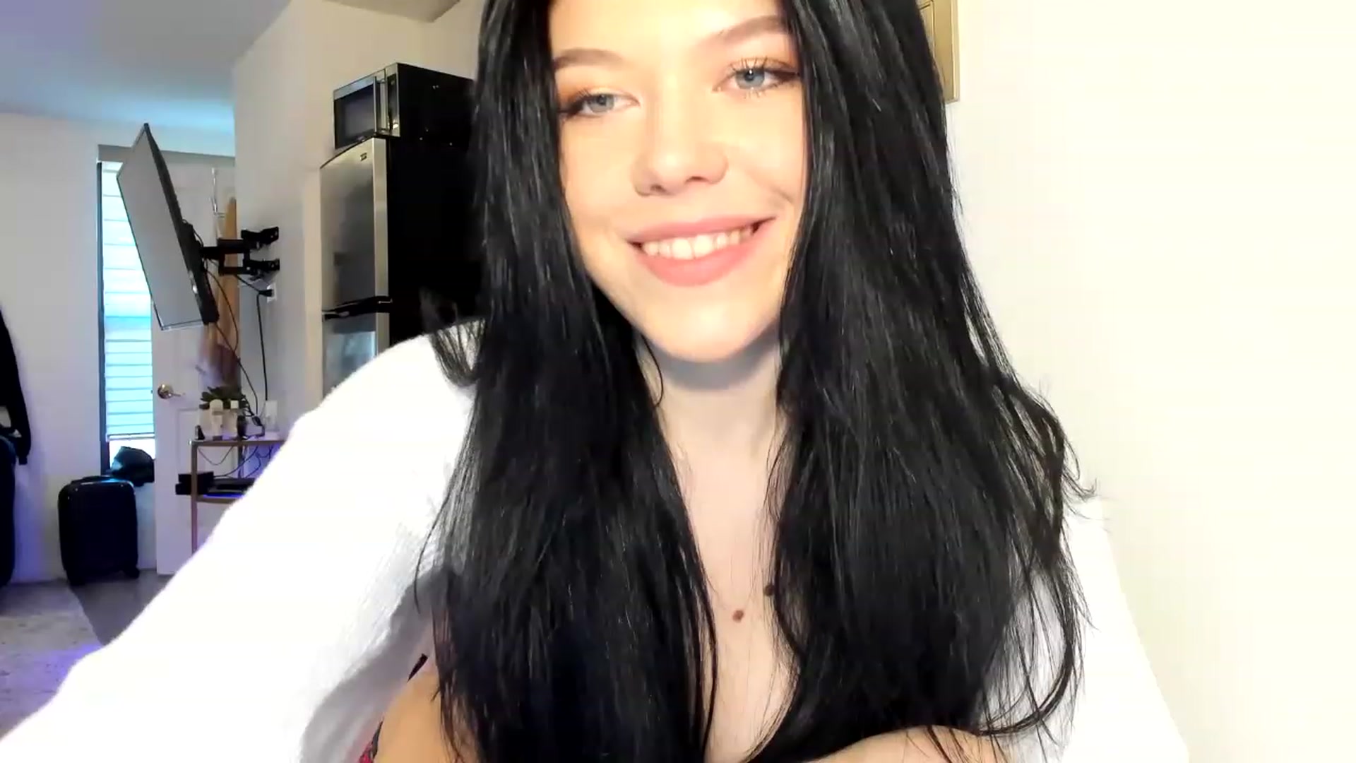 Gallery image thumbnail from Nancy_Morris's myfreecams stream on, 03/15/2023, 20:30 image 12 of 20