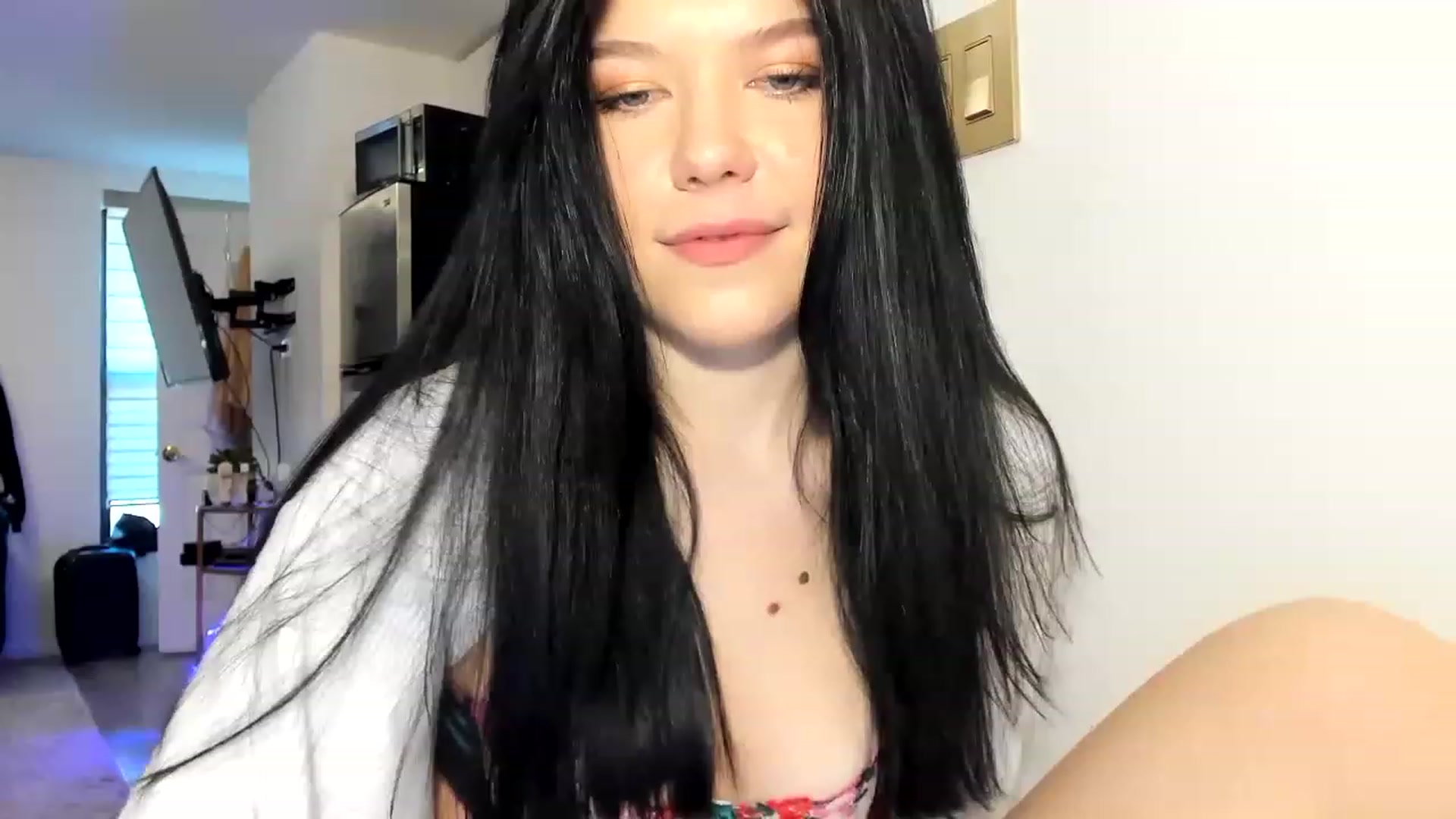 Gallery image thumbnail from Nancy_Morris's myfreecams stream on, 03/15/2023, 20:30 image 6 of 20