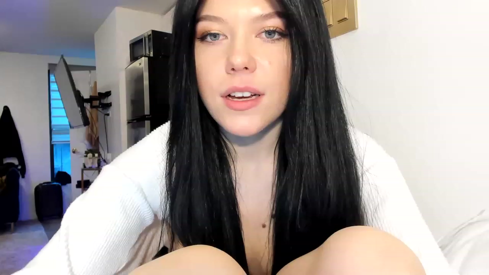 Gallery image thumbnail from Nancy_Morris's myfreecams stream on, 03/15/2023, 23:15 image 15 of 20