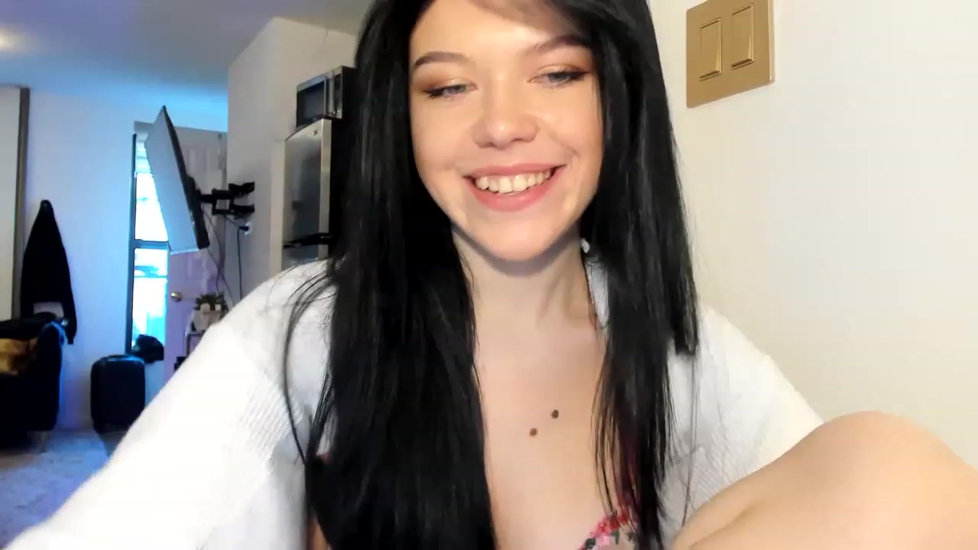 Gallery image thumbnail from Nancy_Morris's myfreecams stream on, 03/15/2023, 23:15 image 2 of 20