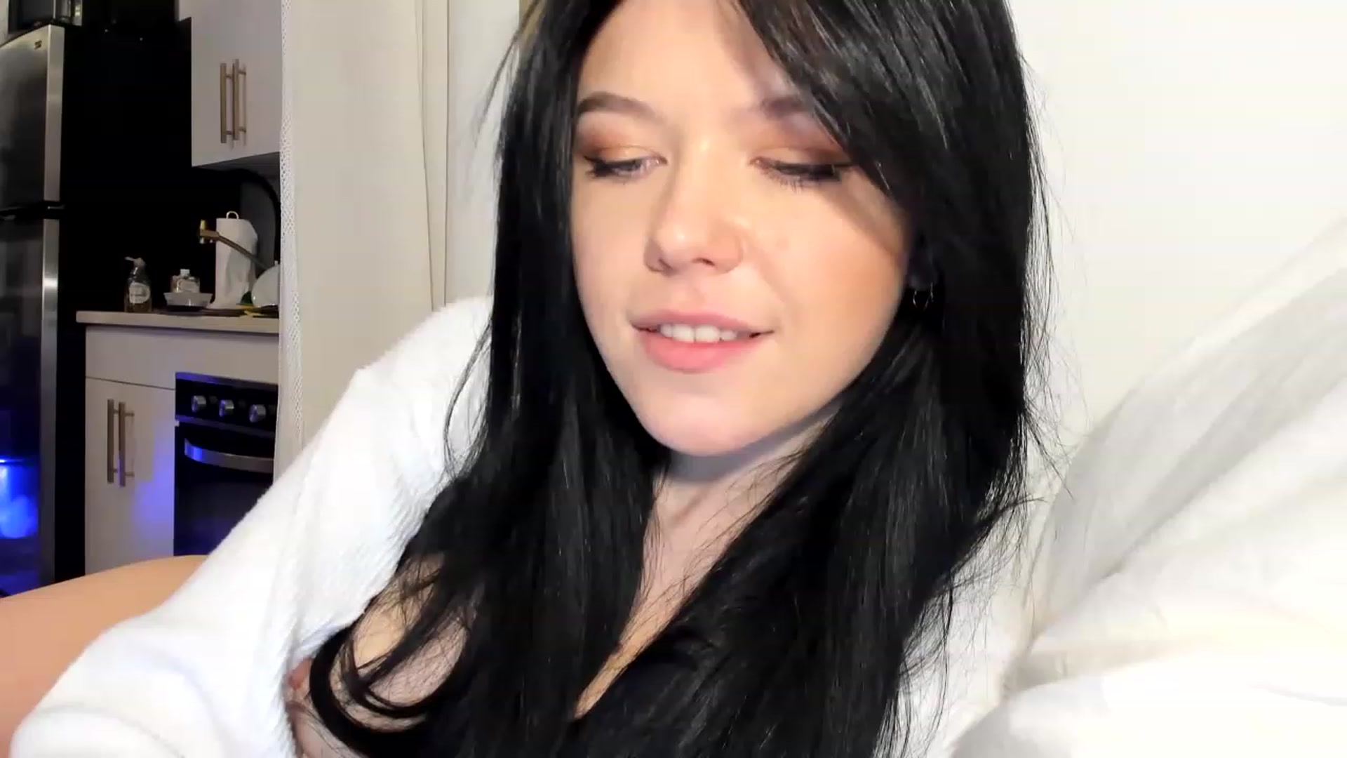 Gallery image thumbnail from Nancy_Morris's myfreecams stream on, 03/16/2023, 24:02 image 2 of 20