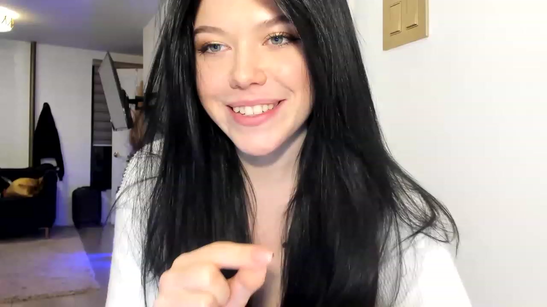 Gallery image thumbnail from Nancy_Morris's myfreecams stream on, 03/16/2023, 24:28 image 18 of 20