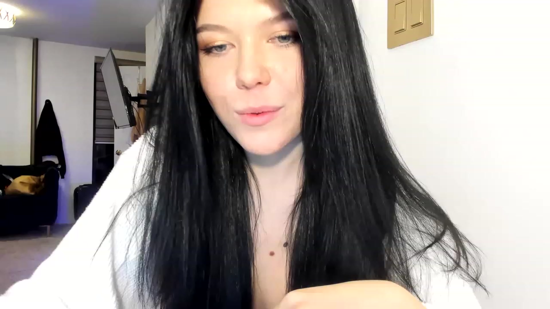 Gallery image thumbnail from Nancy_Morris's myfreecams stream on, 03/16/2023, 24:28 image 19 of 20