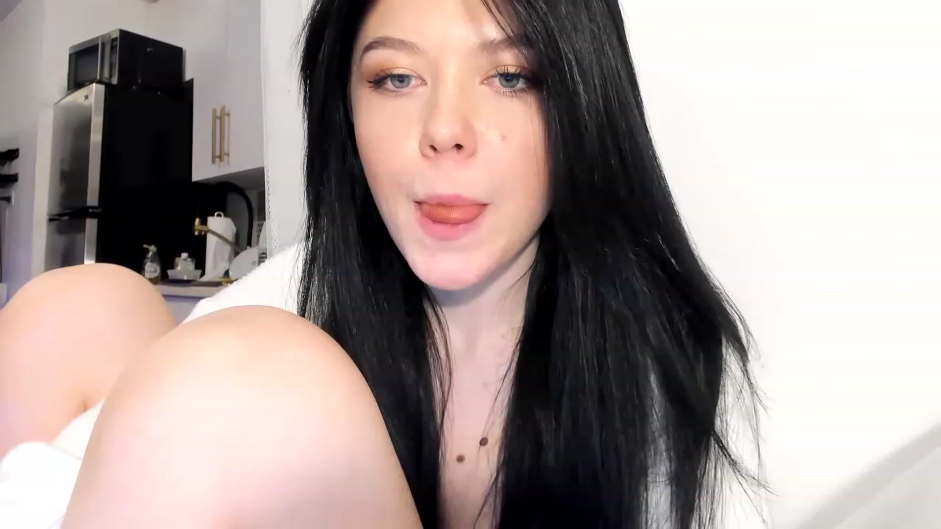 Gallery image thumbnail from Nancy_Morris's myfreecams stream on, 03/16/2023, 01:04 image 19 of 20