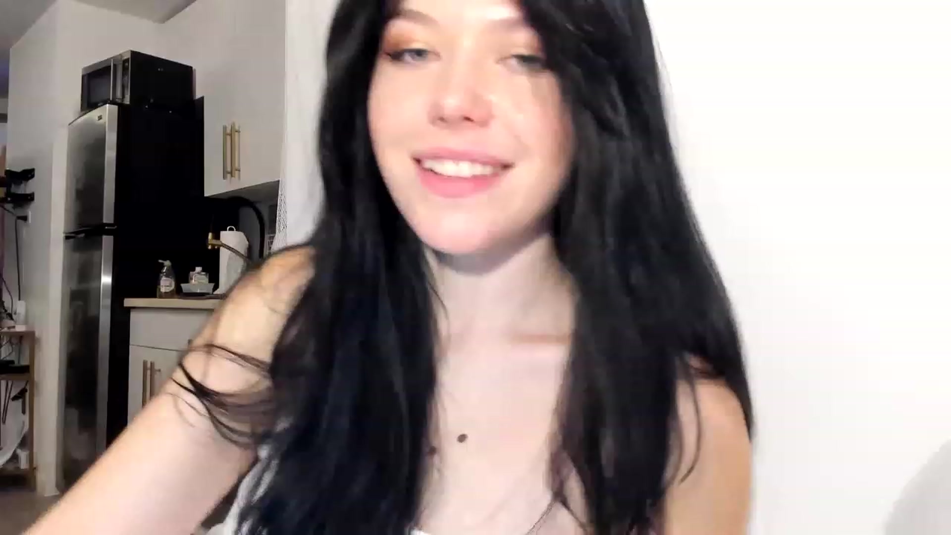 Gallery image thumbnail from Nancy_Morris's myfreecams stream on, 03/16/2023, 02:43 image 15 of 20