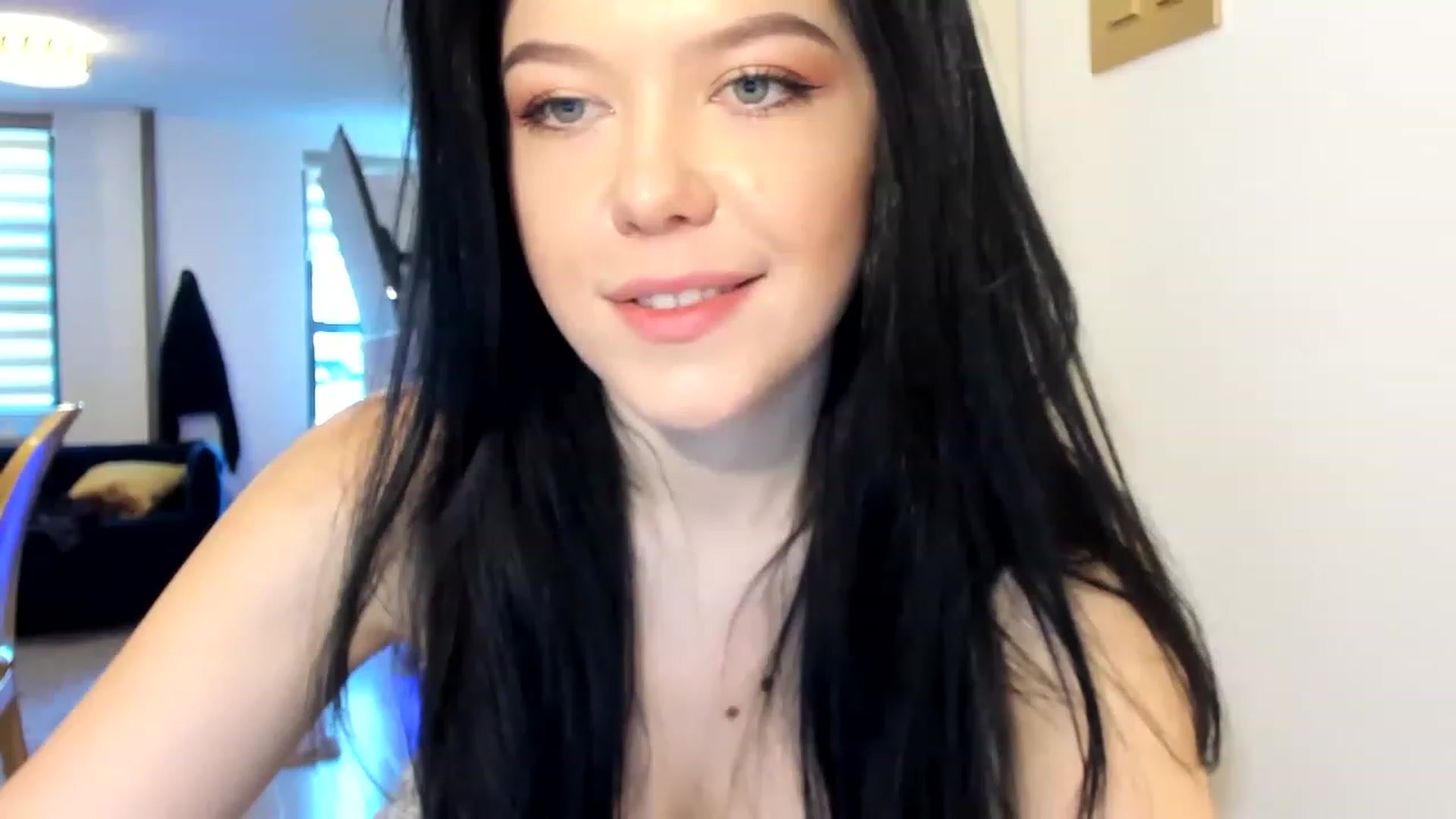 Gallery image thumbnail from Nancy_Morris's myfreecams stream on, 03/16/2023, 21:43 image 4 of 20