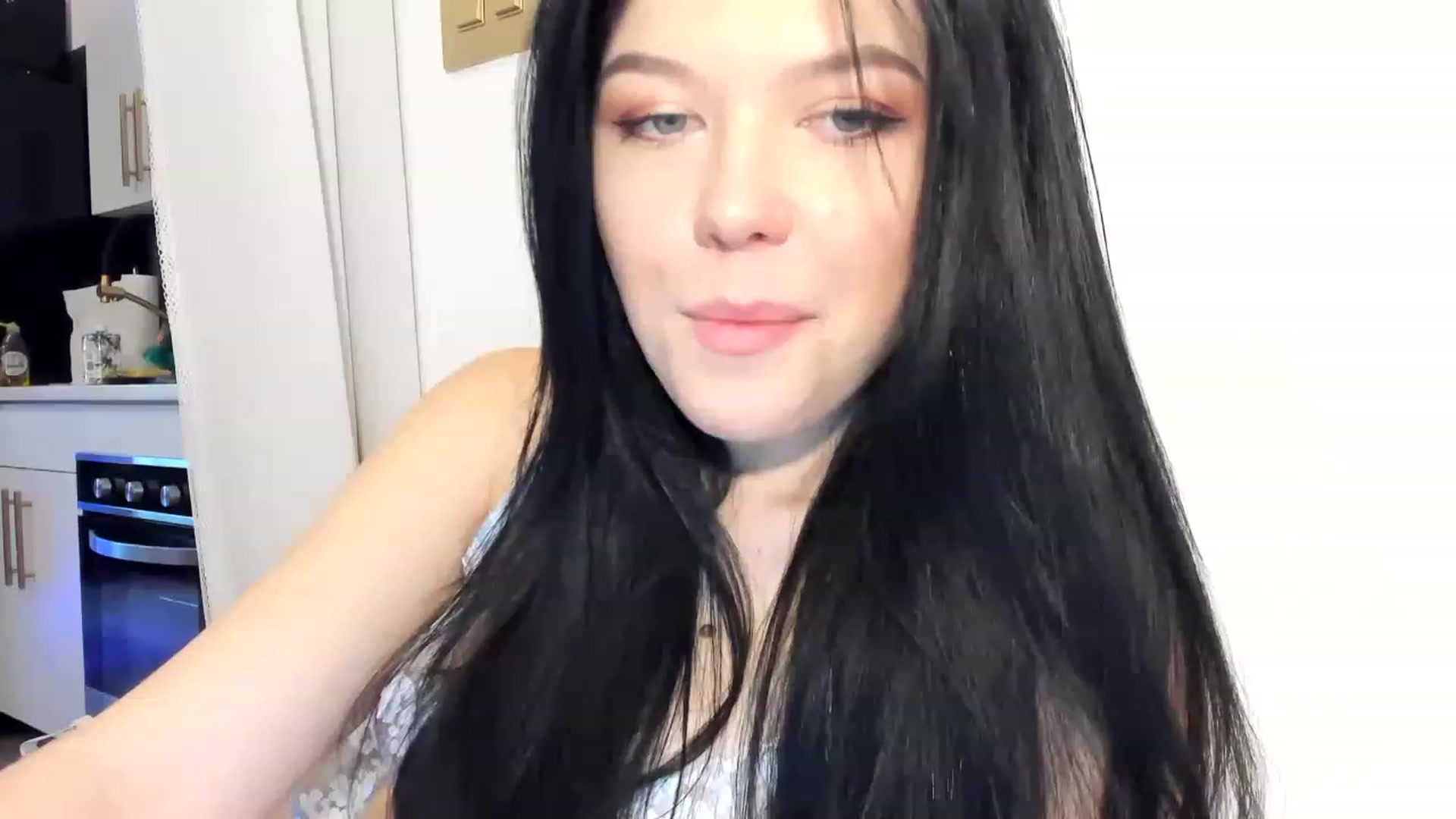 Gallery image thumbnail from Nancy_Morris's myfreecams stream on, 03/16/2023, 21:43 image 10 of 20