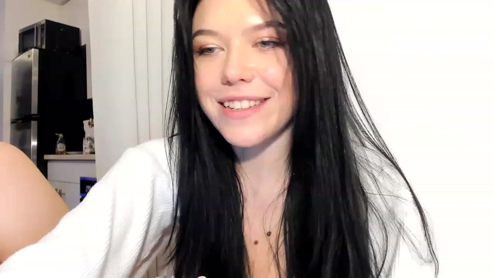 Gallery image thumbnail from Nancy_Morris's myfreecams stream on, 03/17/2023, 01:02 image 10 of 20
