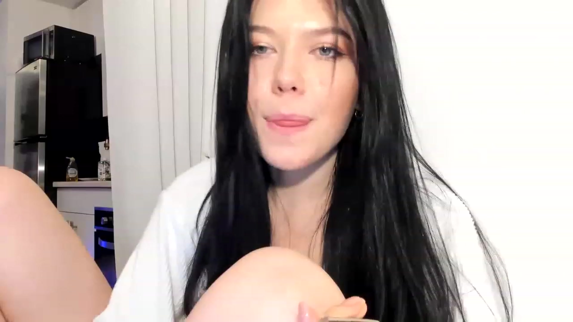 Gallery image thumbnail from Nancy_Morris's myfreecams stream on, 03/17/2023, 01:02 image 11 of 20
