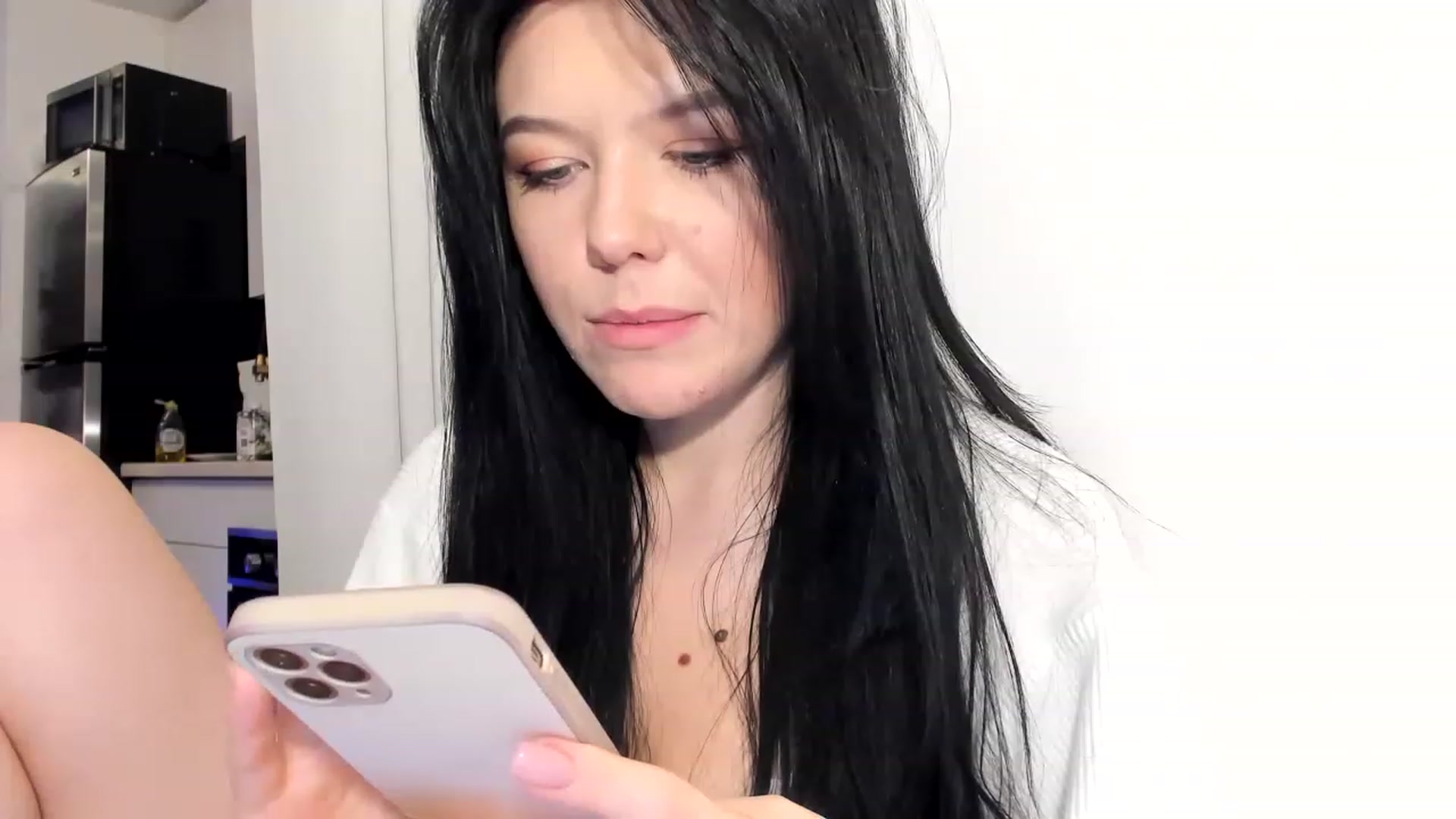 Gallery image thumbnail from Nancy_Morris's myfreecams stream on, 03/17/2023, 02:02 image 6 of 20