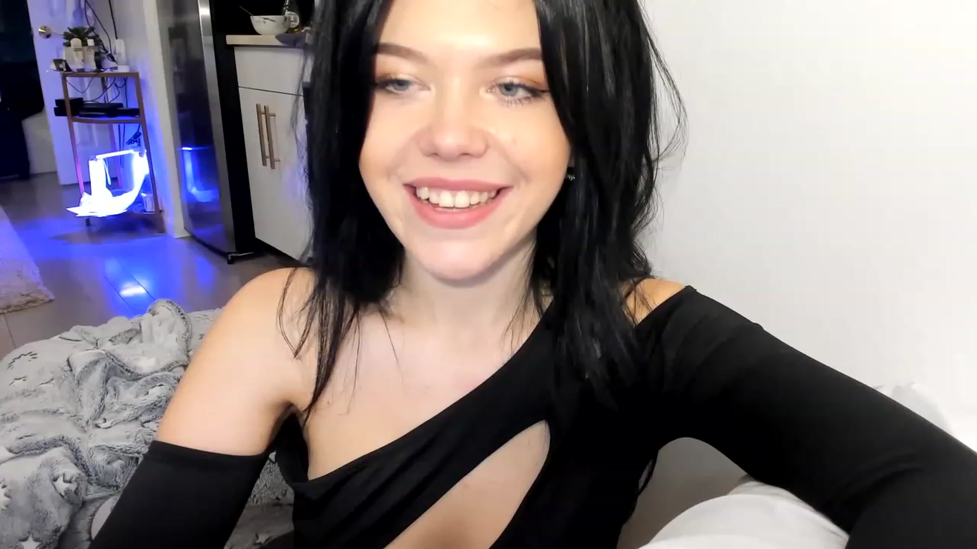 Gallery image thumbnail from Nancy_Morris's myfreecams stream on, 03/19/2023, 24:01 image 1 of 20