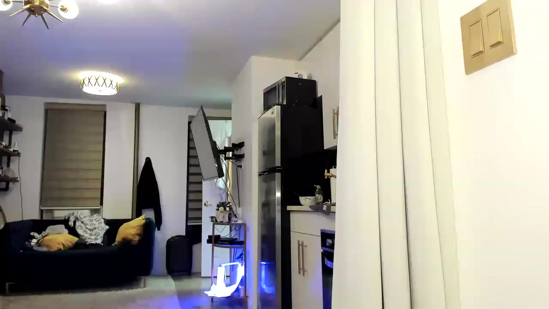 Gallery image thumbnail from Nancy_Morris's myfreecams stream on, 03/19/2023, 24:47 image 10 of 20